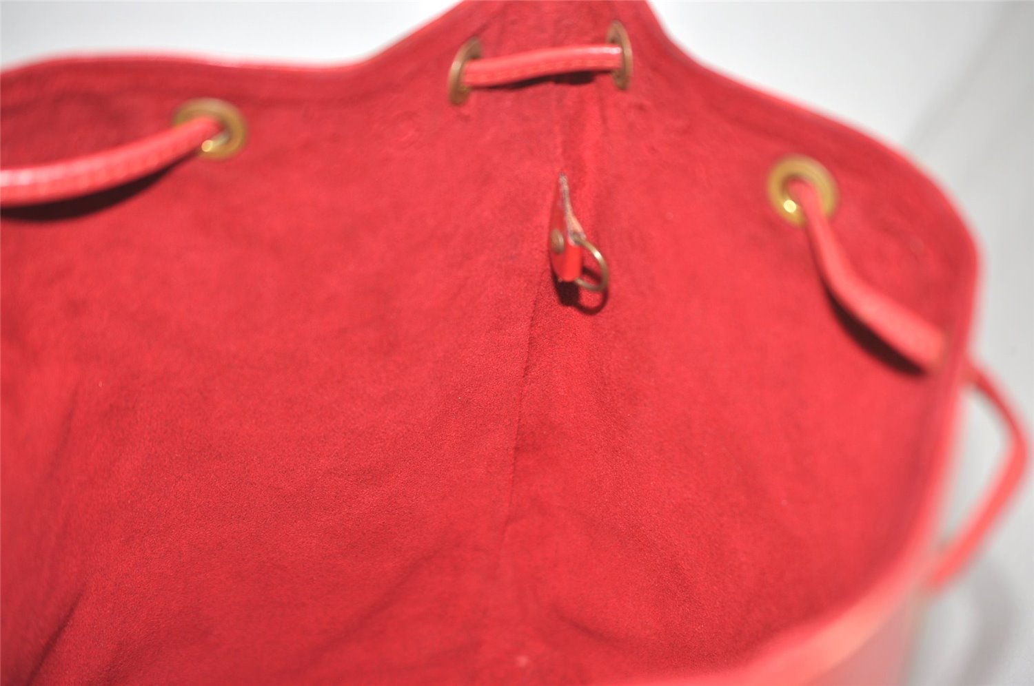 Authentic Louis Vuitton Epi Noe Shoulder Drawstring Bag Red M44007 LV 4097J