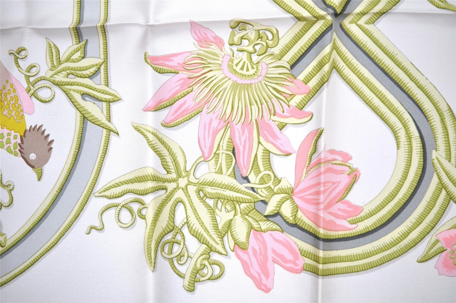 Authentic HERMES Carre 90 Scarf 