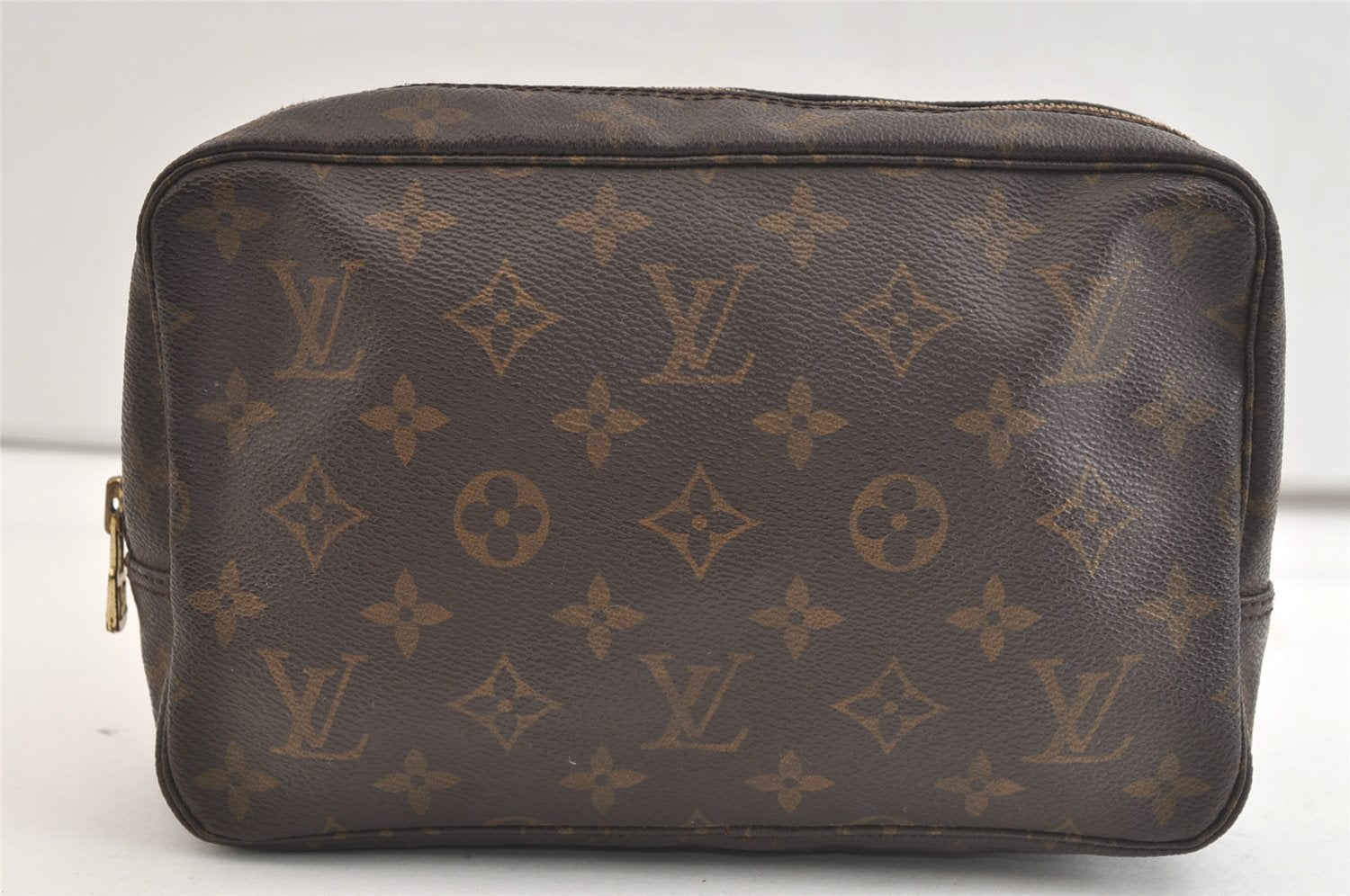 Auth Louis Vuitton Monogram Trousse Toilette 23 Clutch Hand Bag M47524 LV 4098K