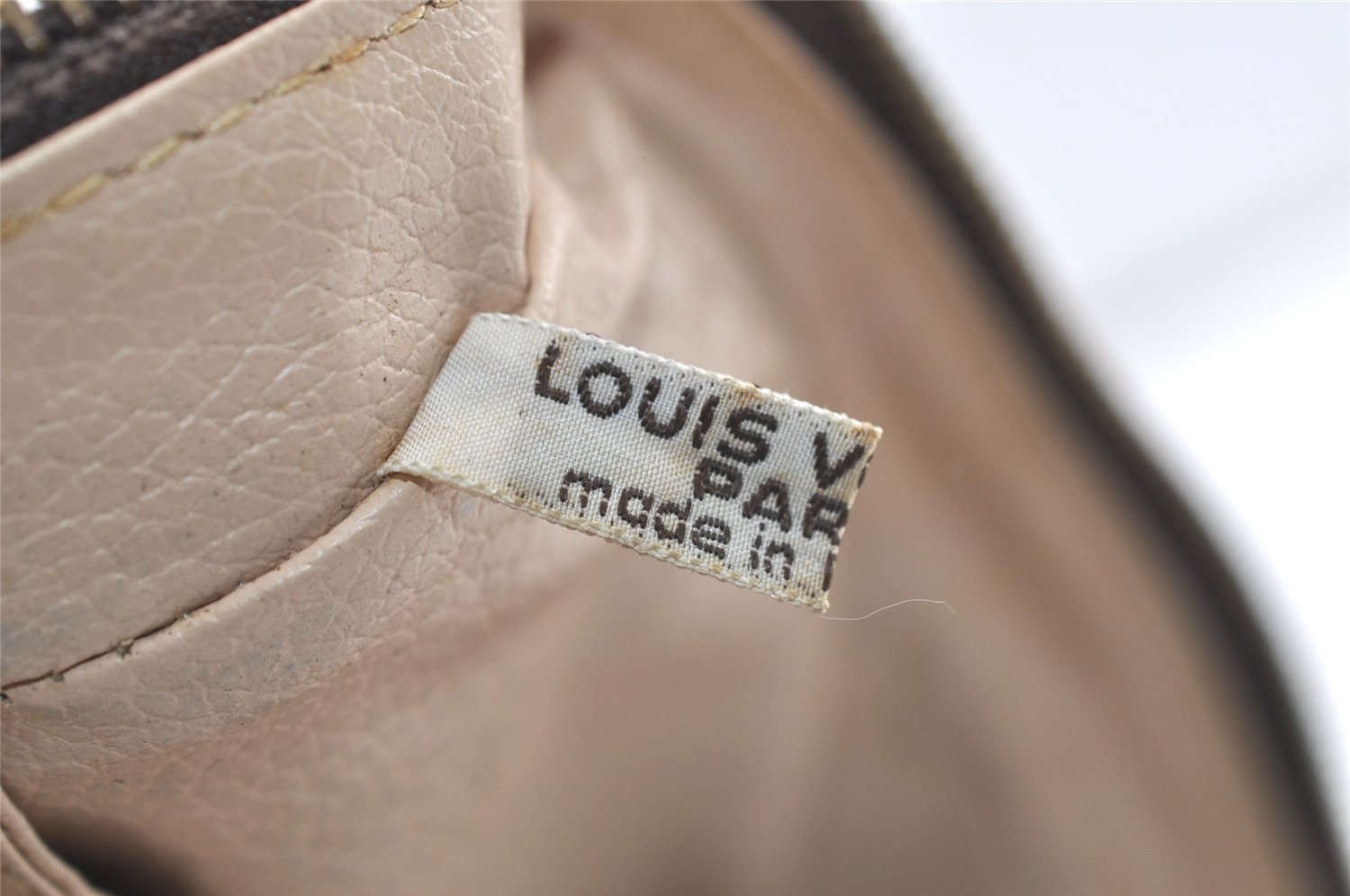 Auth Louis Vuitton Monogram Trousse Toilette 23 Clutch Hand Bag M47524 LV 4098K