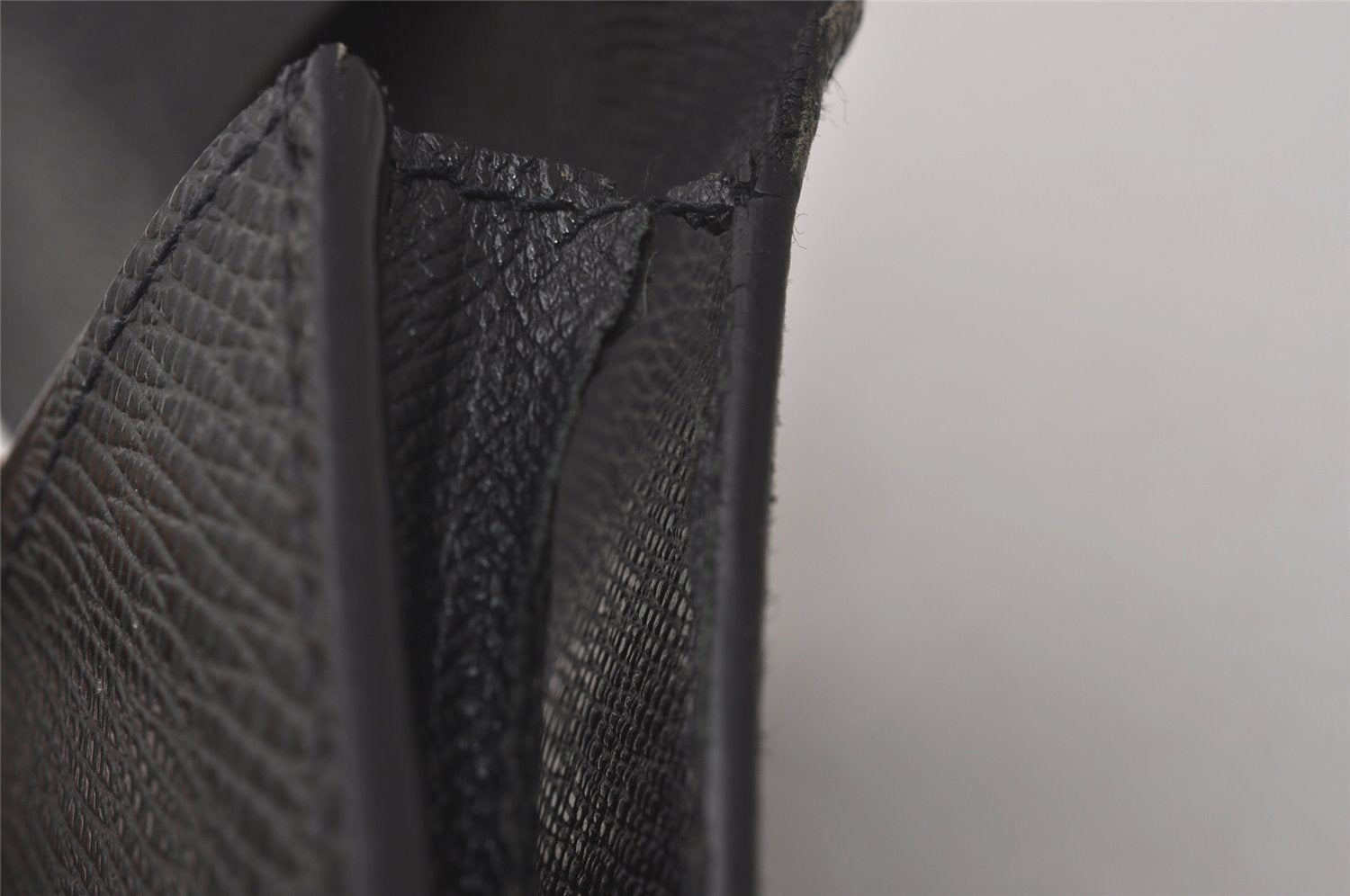 Auth Louis Vuitton Taiga Enveloppe Cartes de Visite Card Case Black Junk 4101I