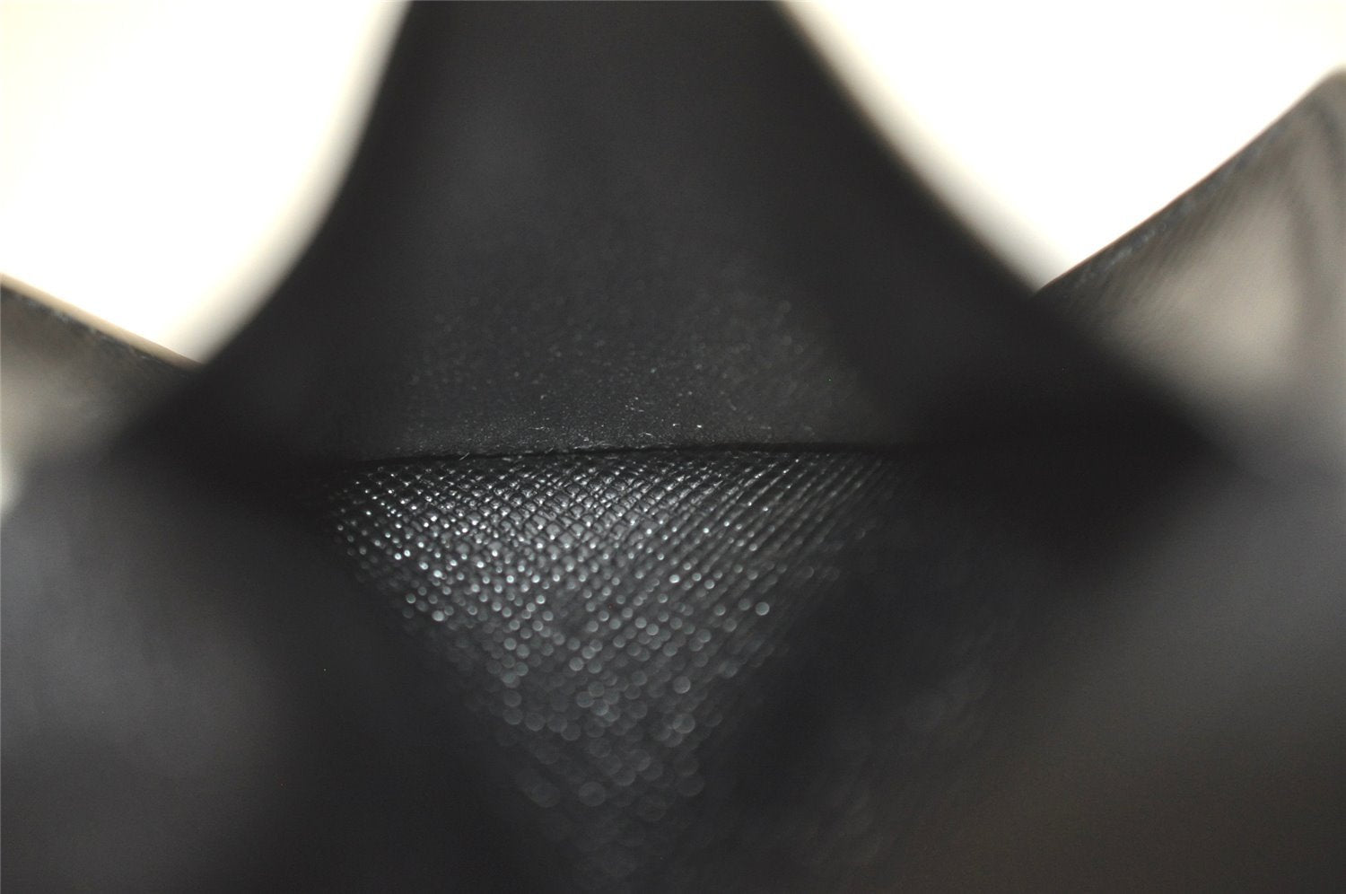 Auth Louis Vuitton Taiga Enveloppe Cartes de Visite Card Case Black Junk 4101I