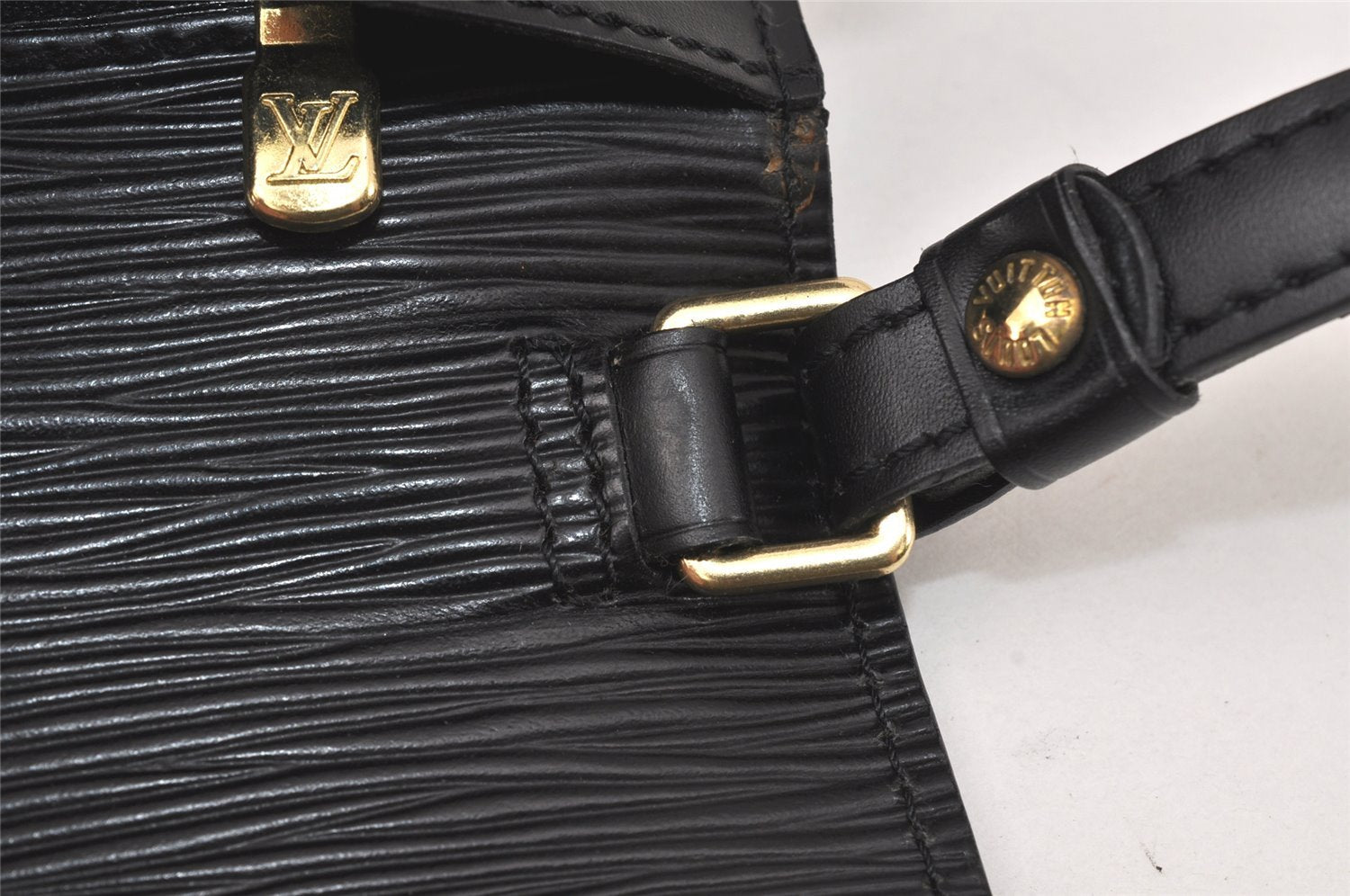 Authentic Louis Vuitton Epi Sellier Dragonne Clutch Bag Black M52612 LV 4105K