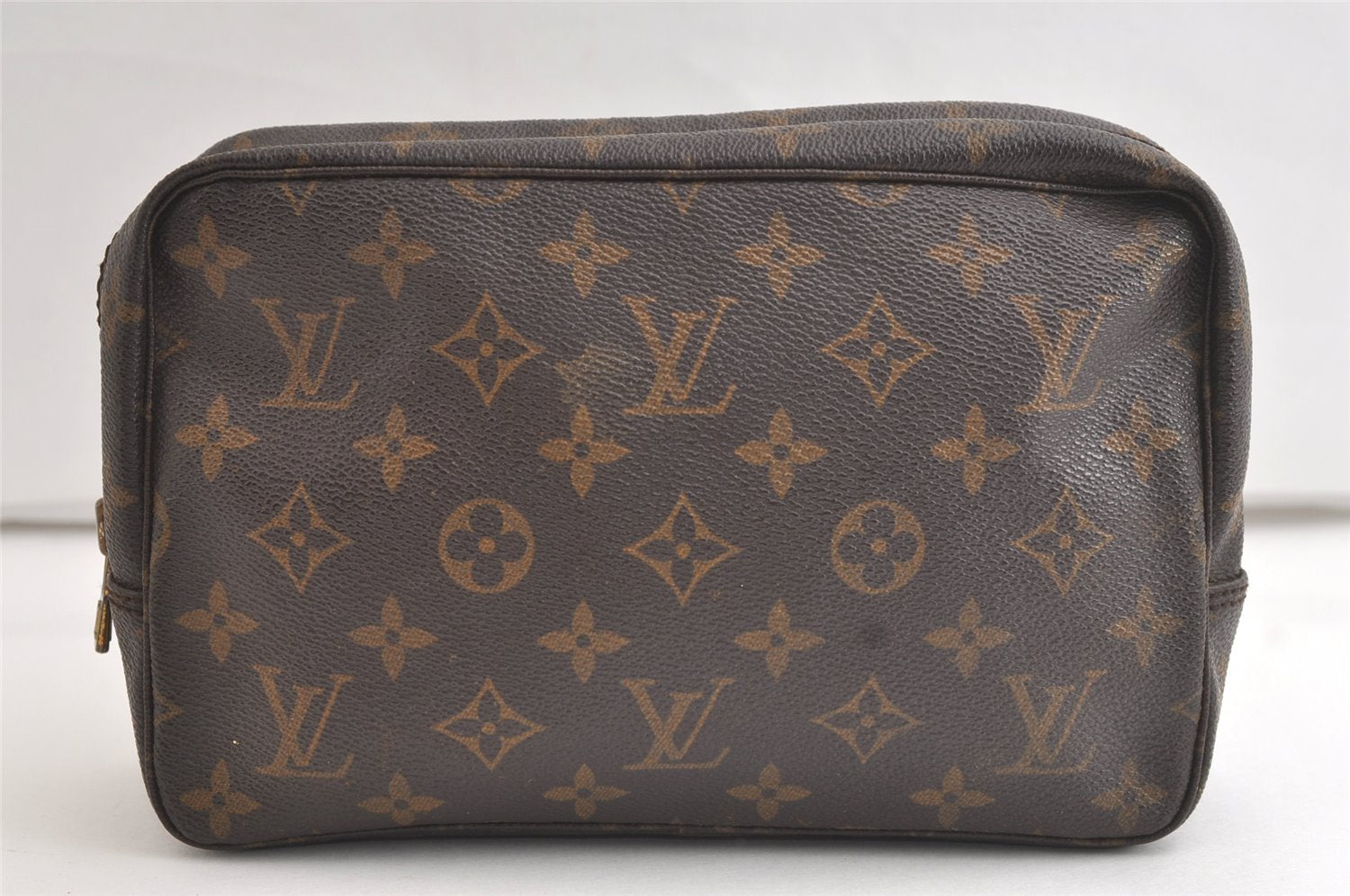 Auth Louis Vuitton Monogram Trousse Toilette 23 Clutch Hand Bag M47524 LV 4108K