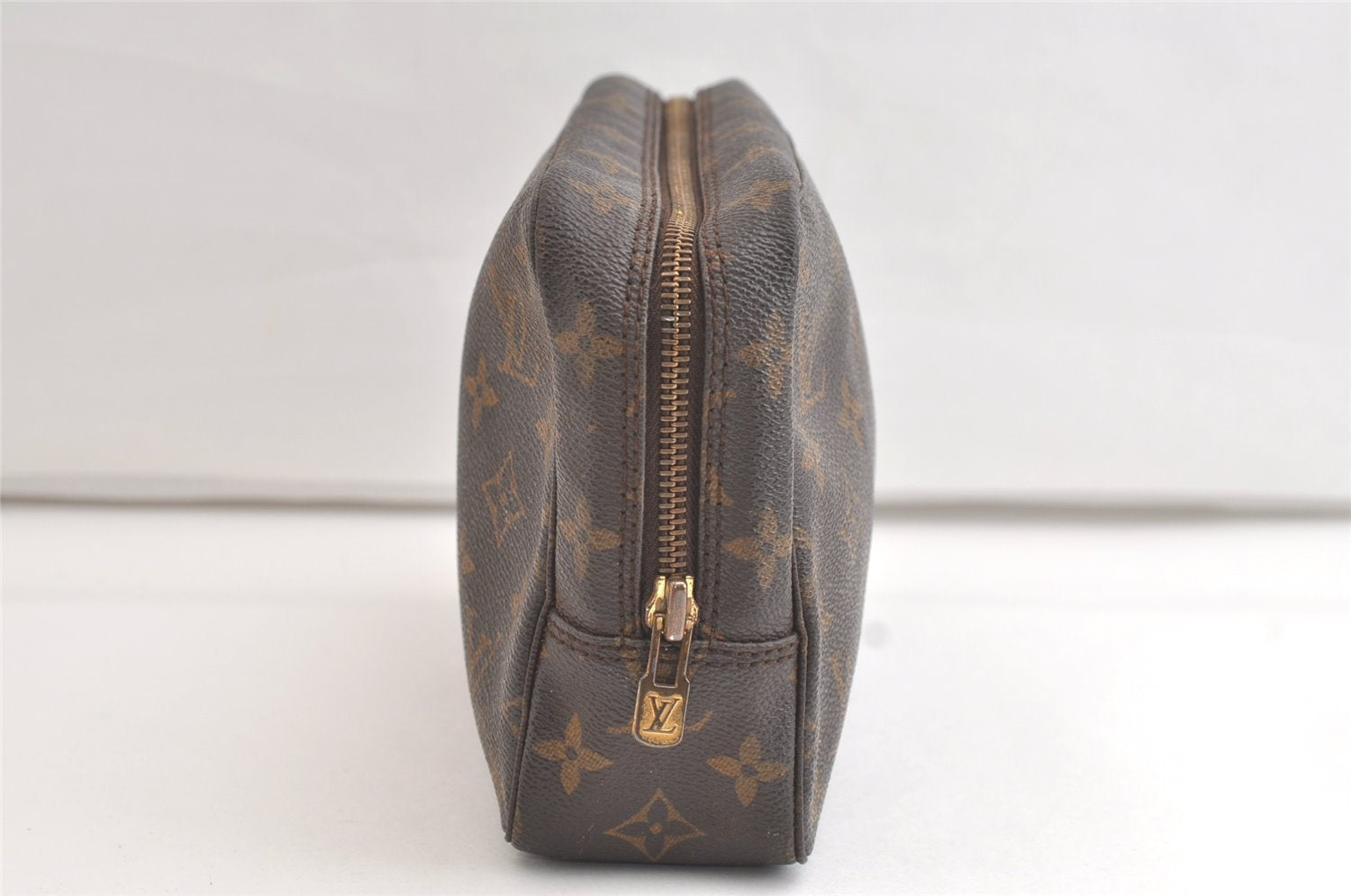 Auth Louis Vuitton Monogram Trousse Toilette 23 Clutch Hand Bag M47524 LV 4108K