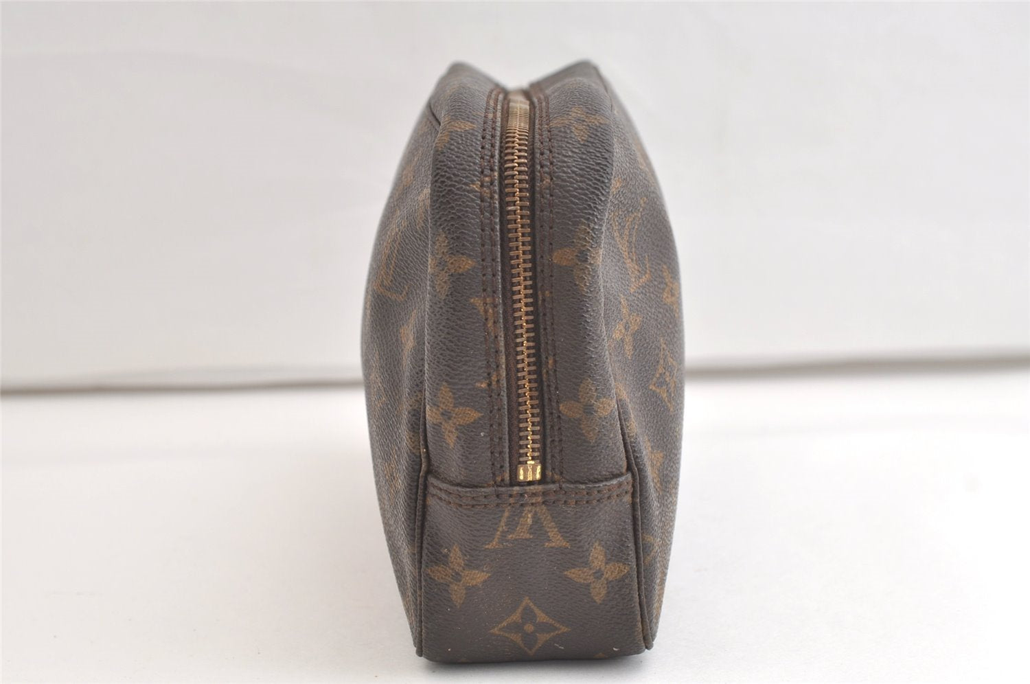 Auth Louis Vuitton Monogram Trousse Toilette 23 Clutch Hand Bag M47524 LV 4108K