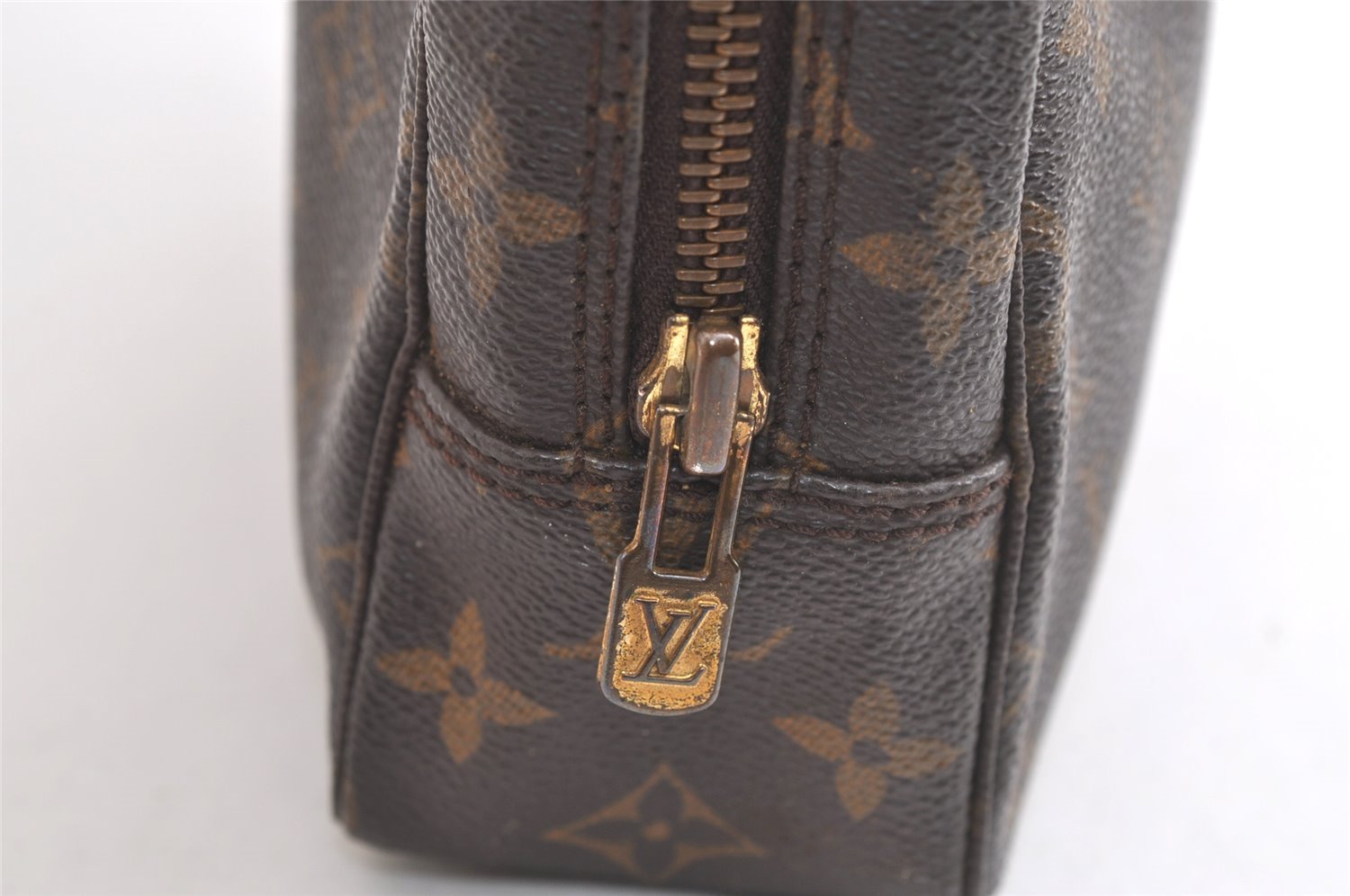 Auth Louis Vuitton Monogram Trousse Toilette 23 Clutch Hand Bag M47524 LV 4108K