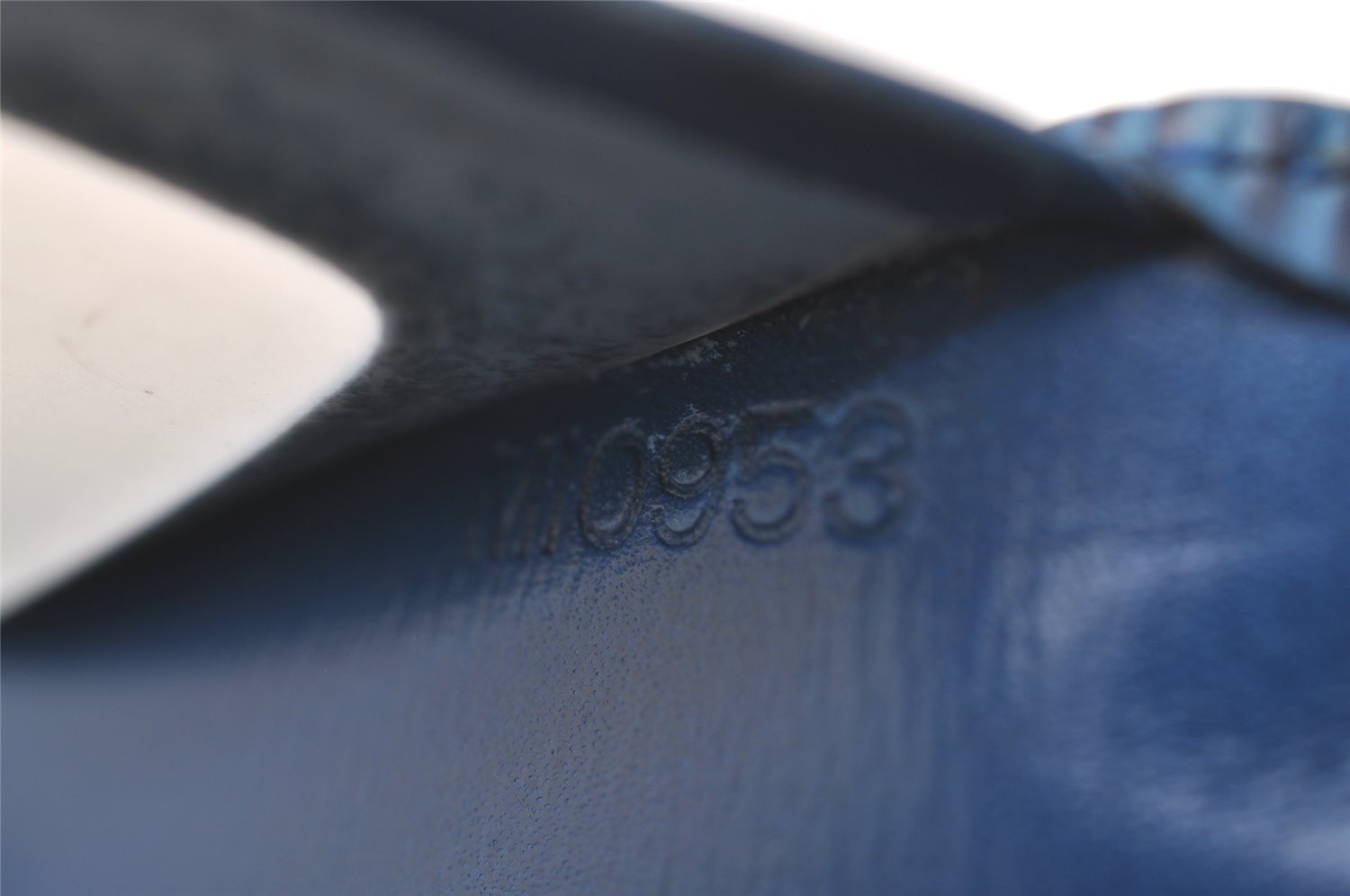 Auth Louis Vuitton Epi Porte 2 Cartes Vertical Card Pass Case M63205 Blue 4109I