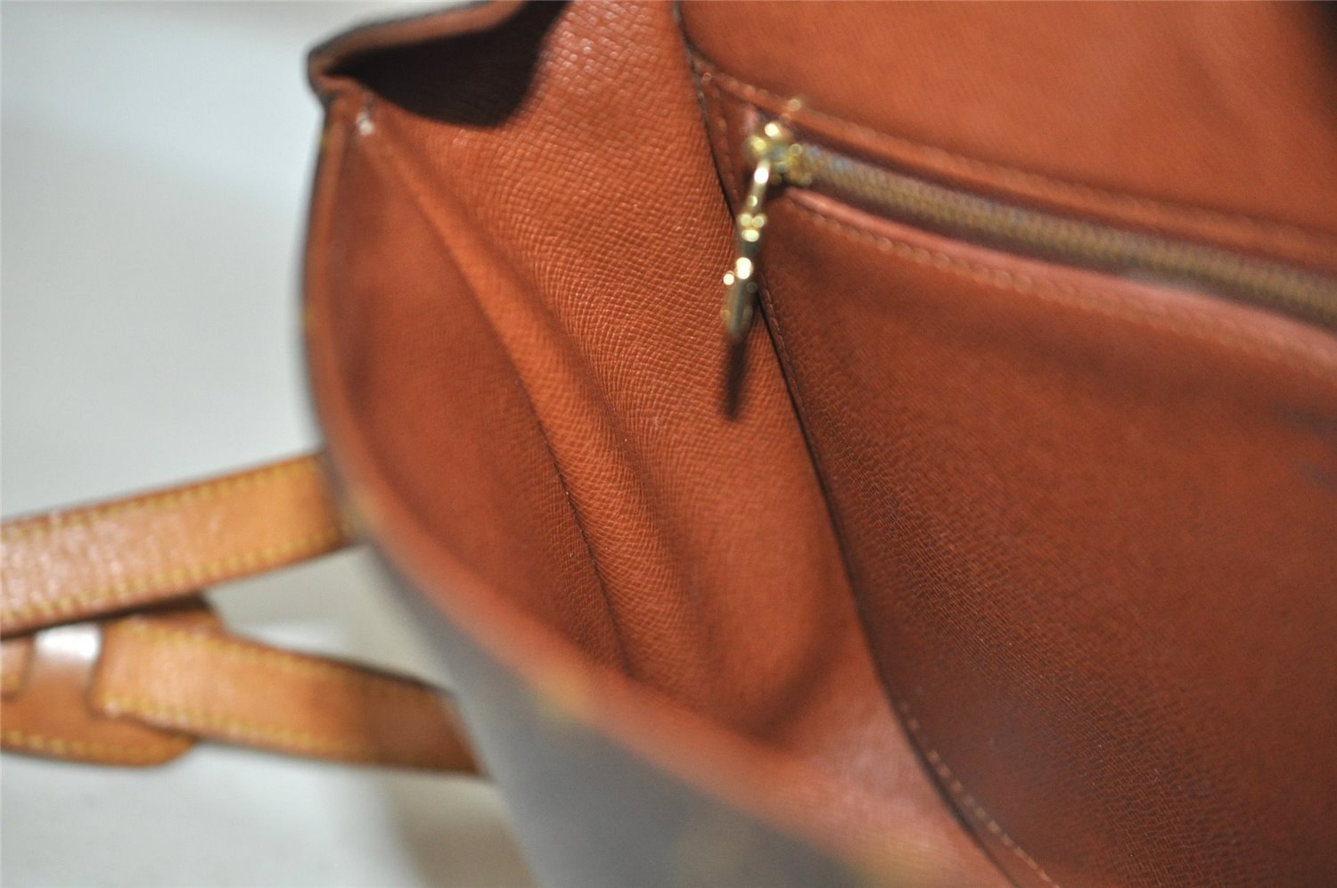 Authentic Louis Vuitton Monogram Saint Cloud GM M51242 Shoulder Cross Bag 4124J