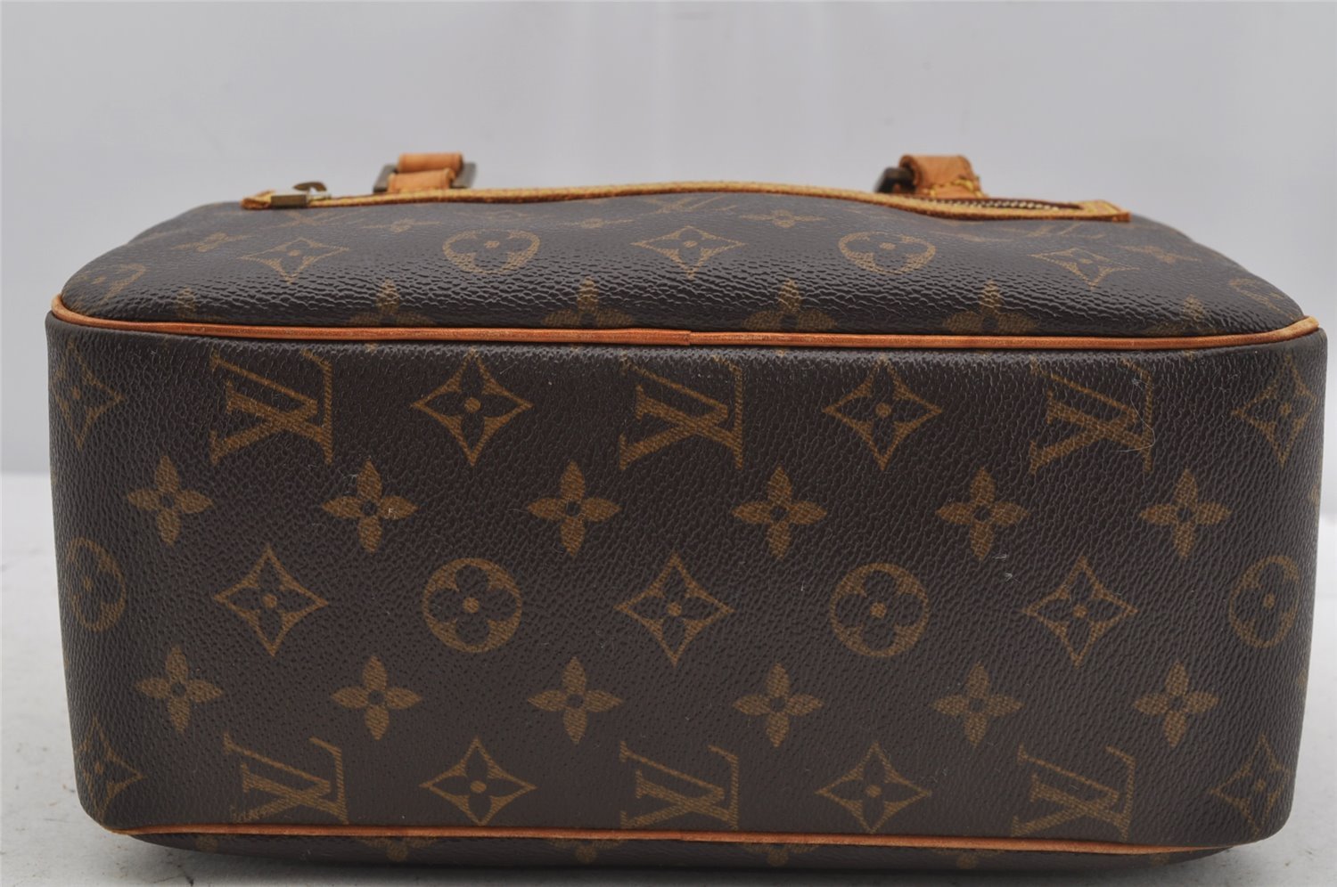 Authentic Louis Vuitton Monogram Cite MM Shoulder Bag M51182 LV Junk 4126J