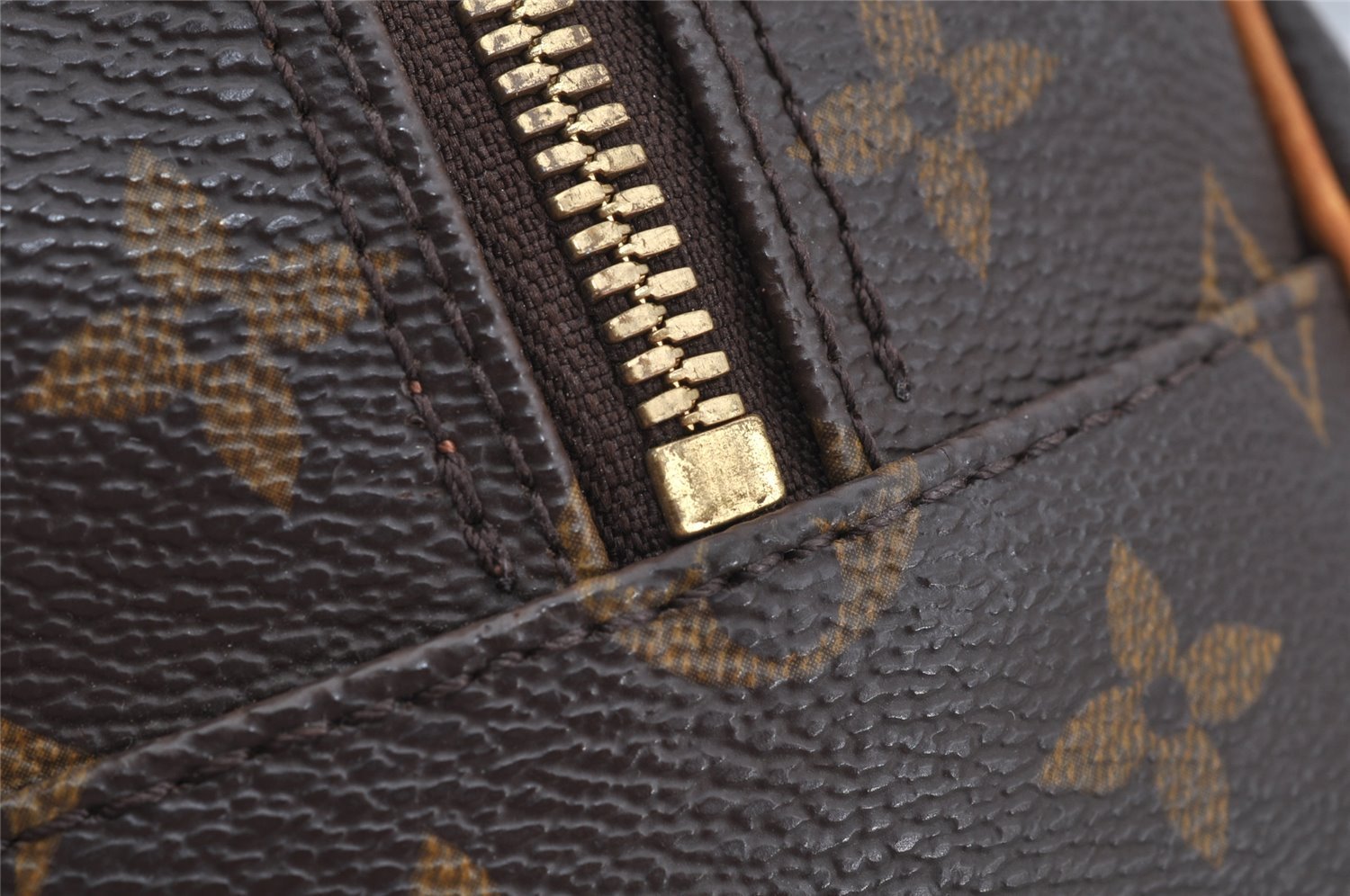 Authentic Louis Vuitton Monogram Cite MM Shoulder Bag M51182 LV Junk 4126J