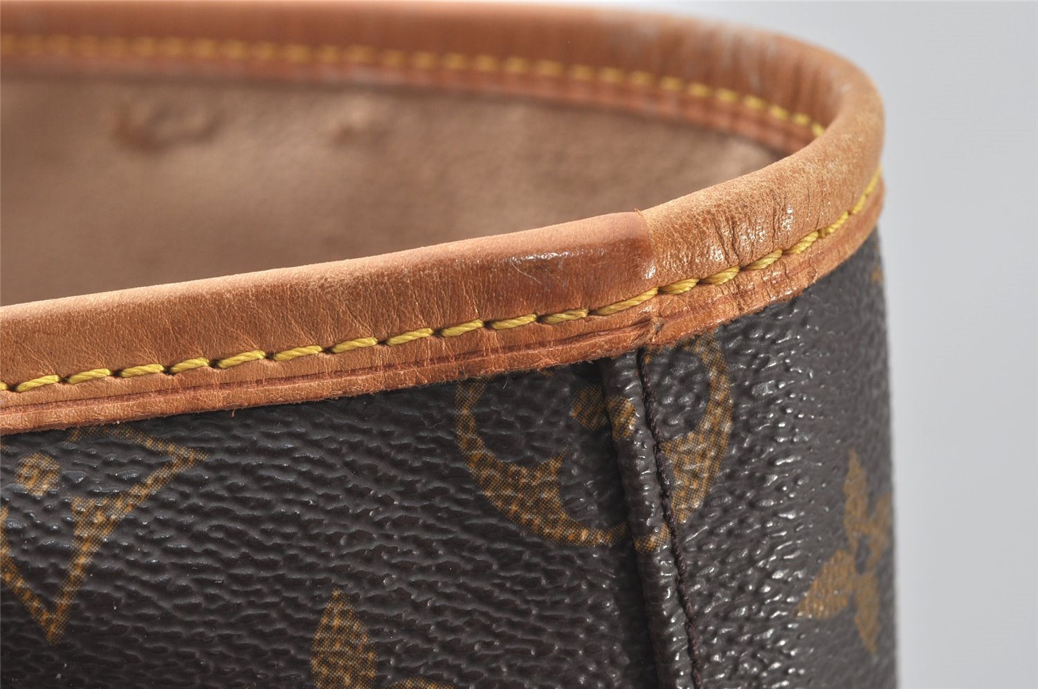 Authentic Louis Vuitton Monogram Bucket GM Shoulder Tote Bag M42236 Junk 4127K