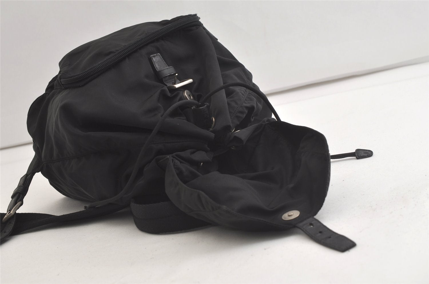 Authentic PRADA Vintage Nylon Tessuto Leather Drawstring Backpack Black 4128K