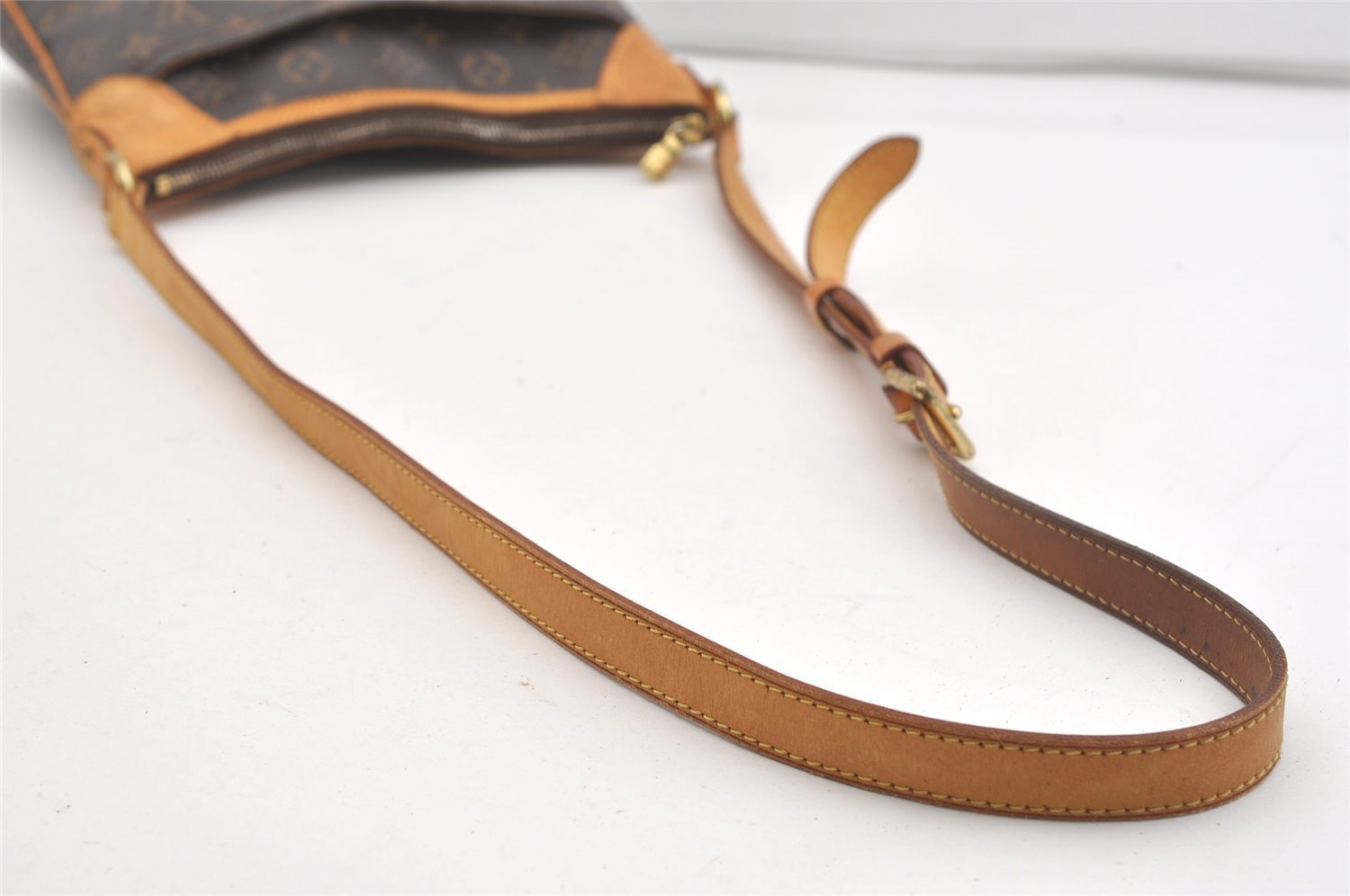 Authentic Louis Vuitton Monogram Odeon PM Shoulder Cross Bag M56390 LV 4132J