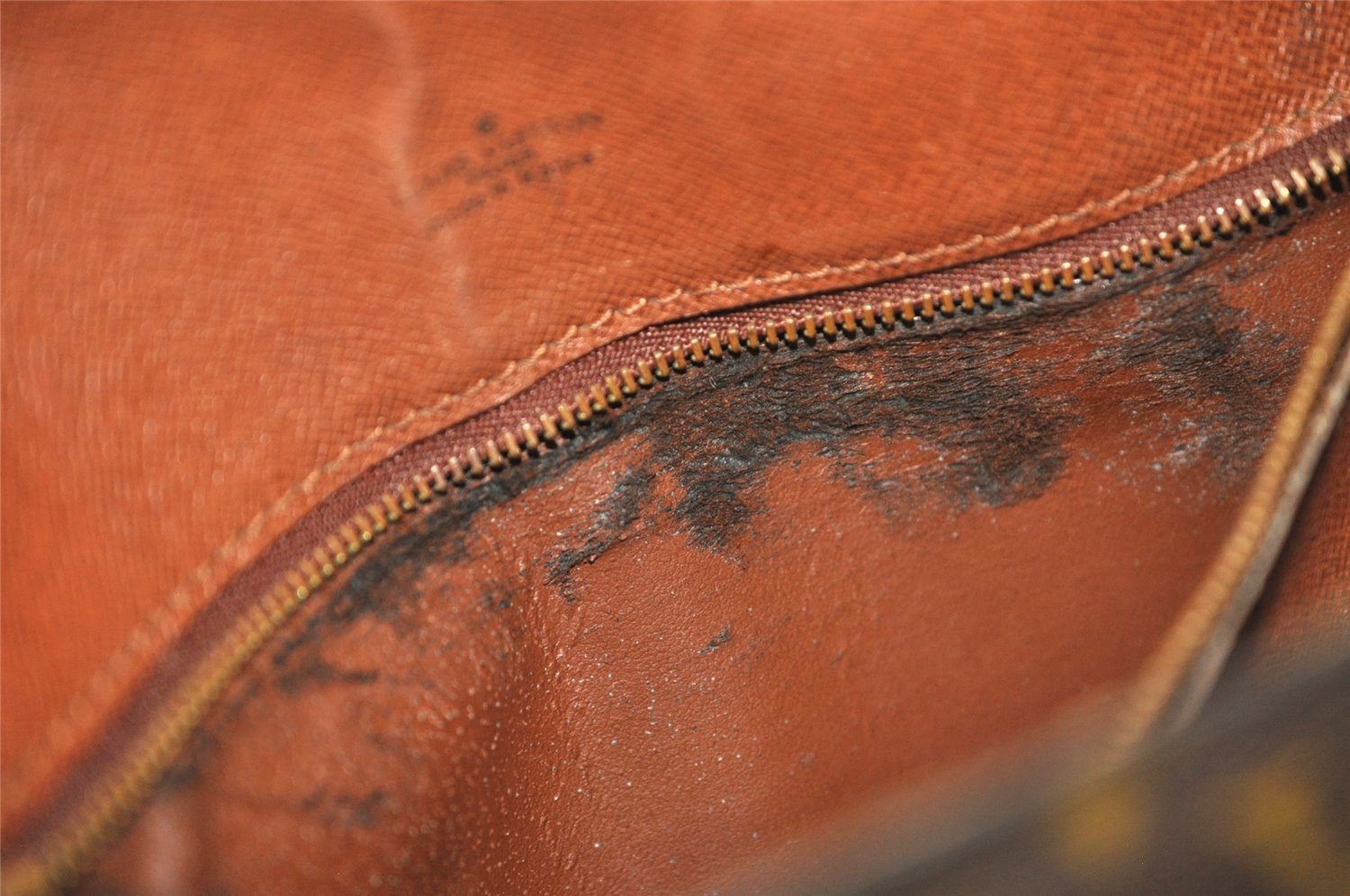 Authentic Louis Vuitton Monogram Saint Cloud GM M51242 Shoulder Cross Bag 4133J