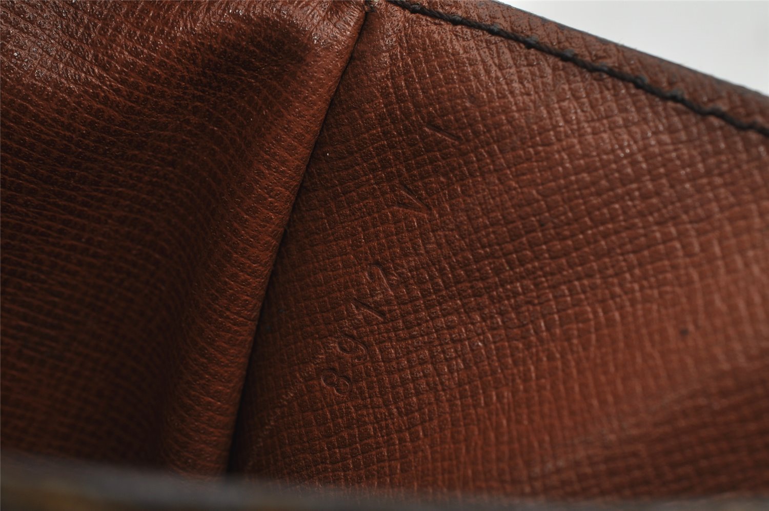 Authentic Louis Vuitton Monogram Saint Cloud GM M51242 Shoulder Cross Bag 4133J