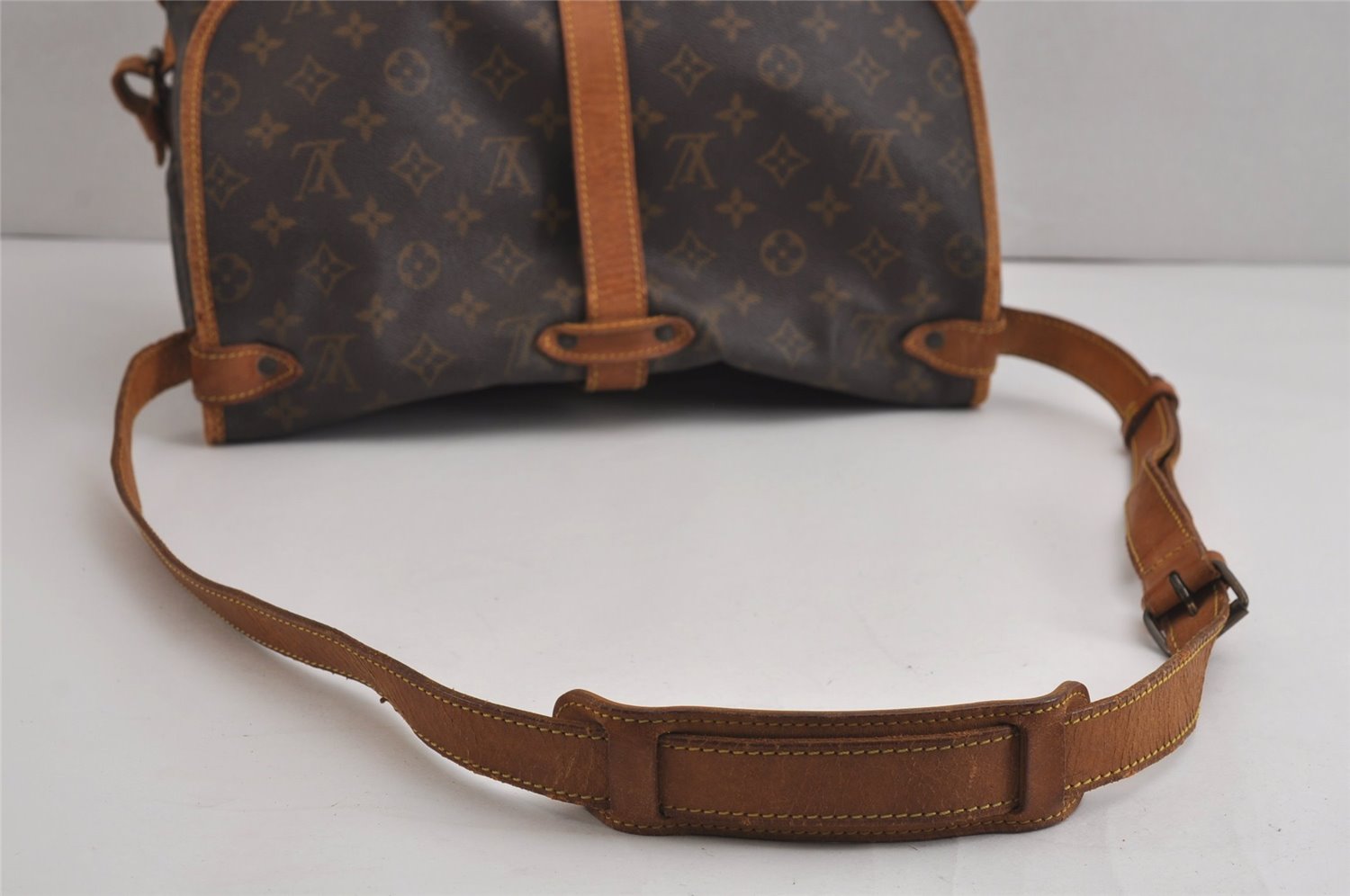 Authentic Louis Vuitton Monogram Saumur 35 Shoulder Cross Bag M42254 LV 4137J