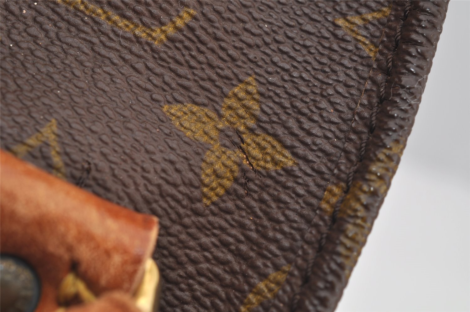 Authentic Louis Vuitton Monogram Cartouchiere GM Shoulder Bag Old Model 4138I