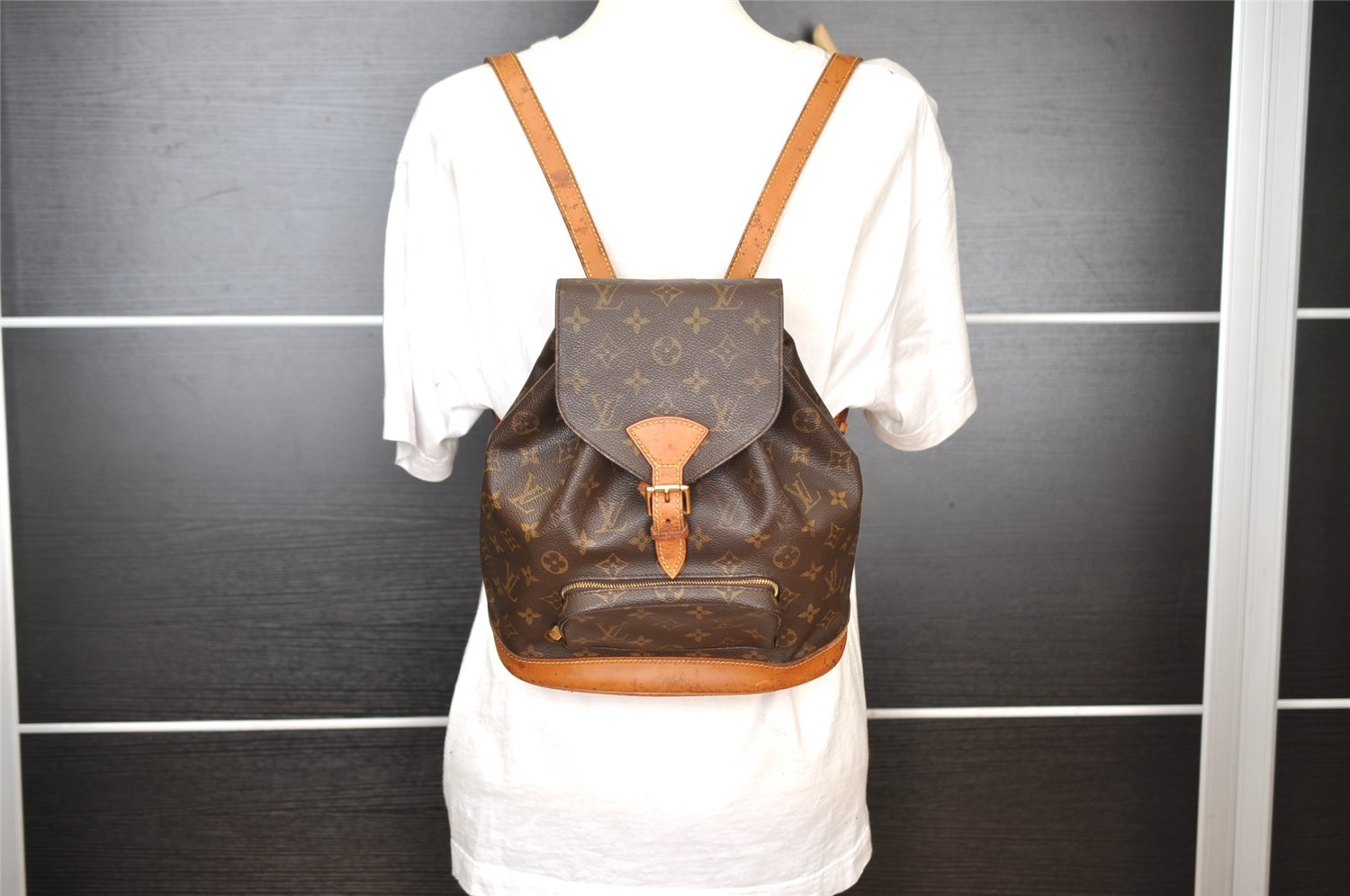 Authentic Louis Vuitton Monogram Montsouris MM Backpack M51136 LV 4143I