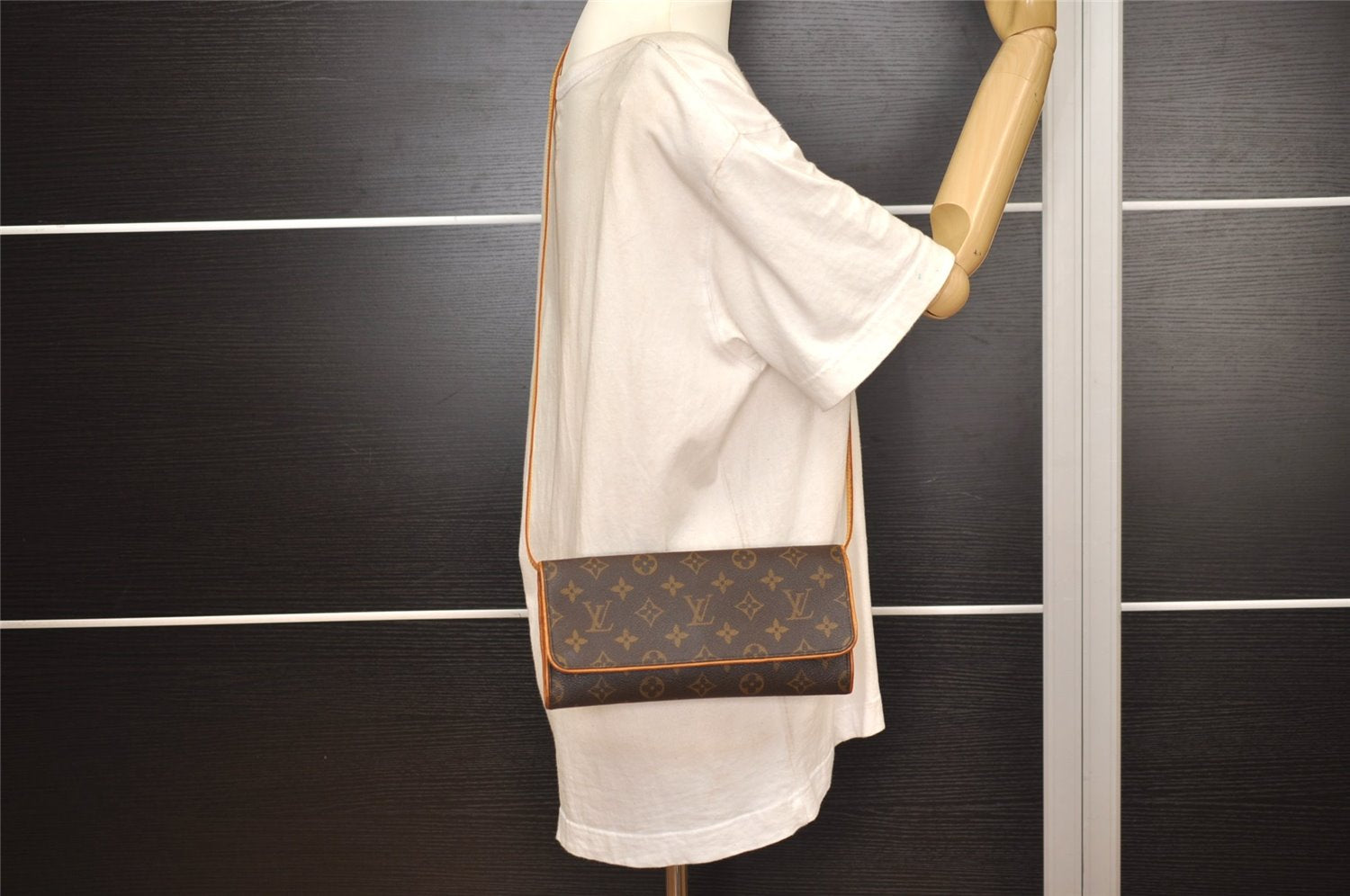 Authentic Louis Vuitton Monogram Pochette Twin GM Shoulder Bag M51852 LV 4144J