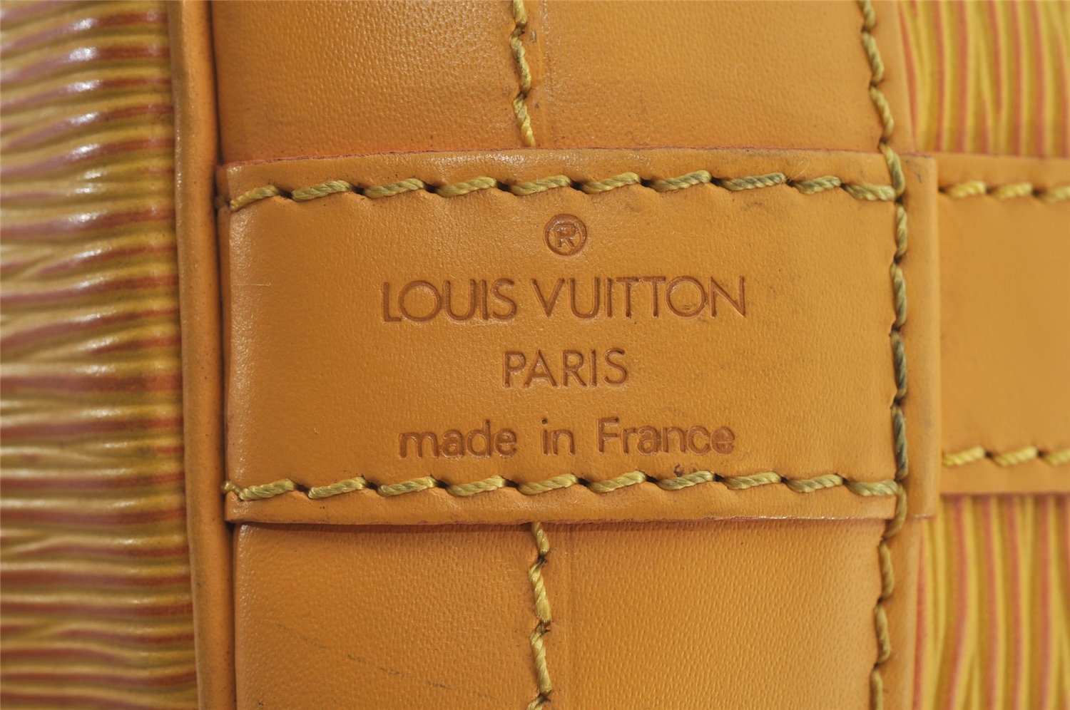 Authentic Louis Vuitton Epi Noe Shoulder Drawstring Bag Yellow M44009 LV 4146J