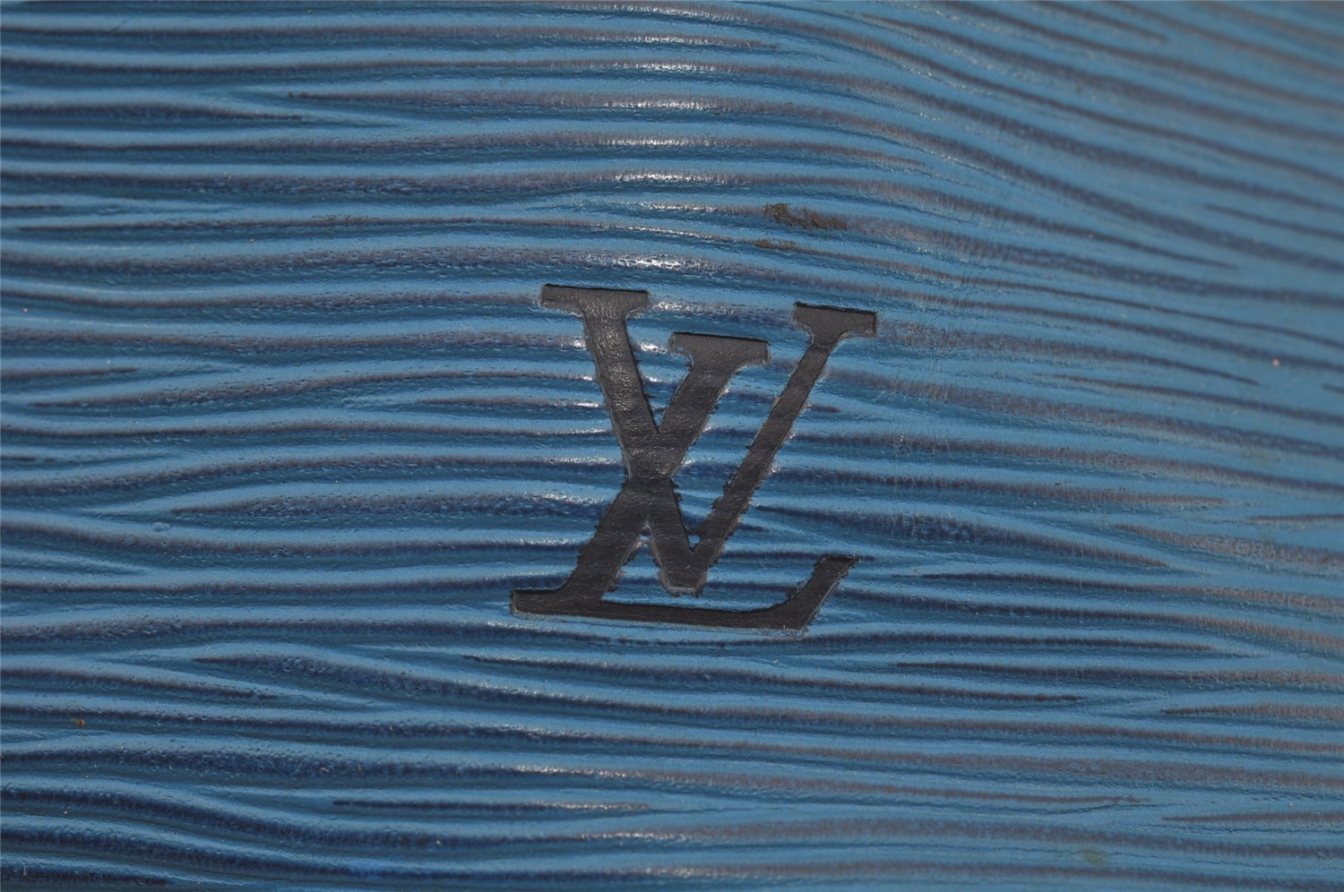 Authentic Louis Vuitton Epi Petit Noe Shoulder Drawstring Bag M44105 Blue 4148J