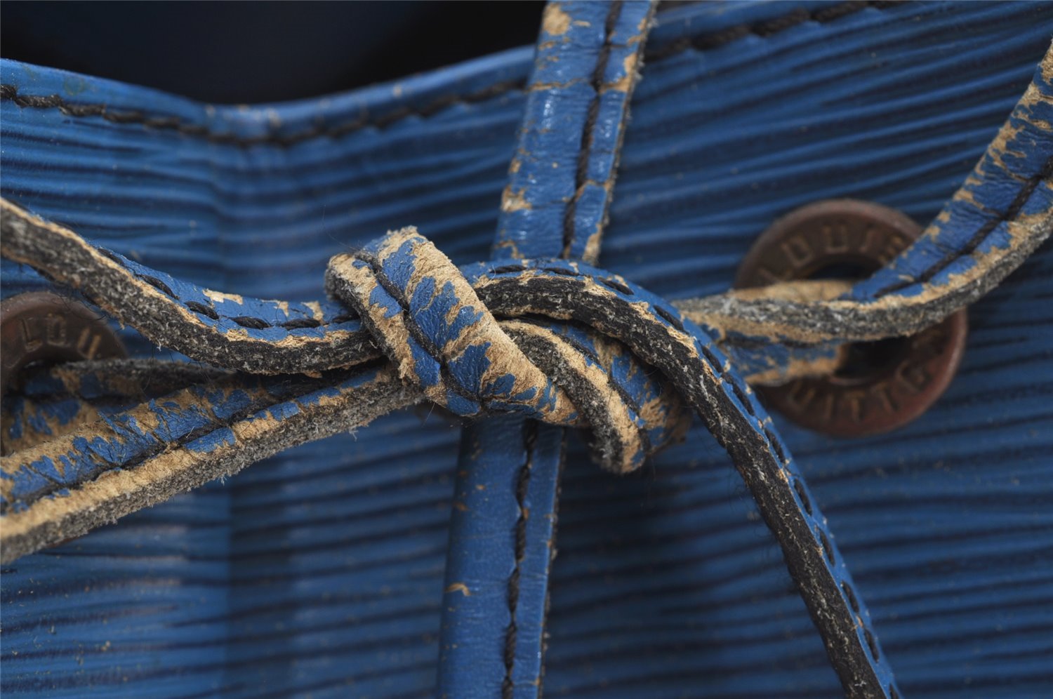 Authentic Louis Vuitton Epi Petit Noe Shoulder Drawstring Bag M44105 Blue 4148J