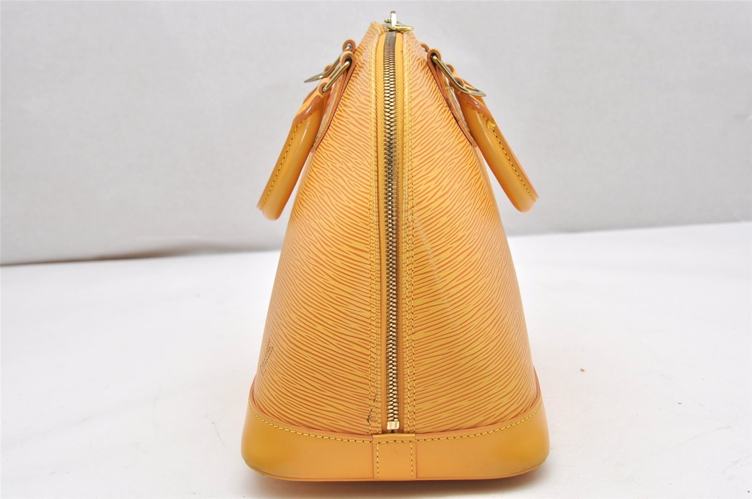 Authentic Louis Vuitton Epi Alma PM Hand Bag Yellow M52149 LV 4153K