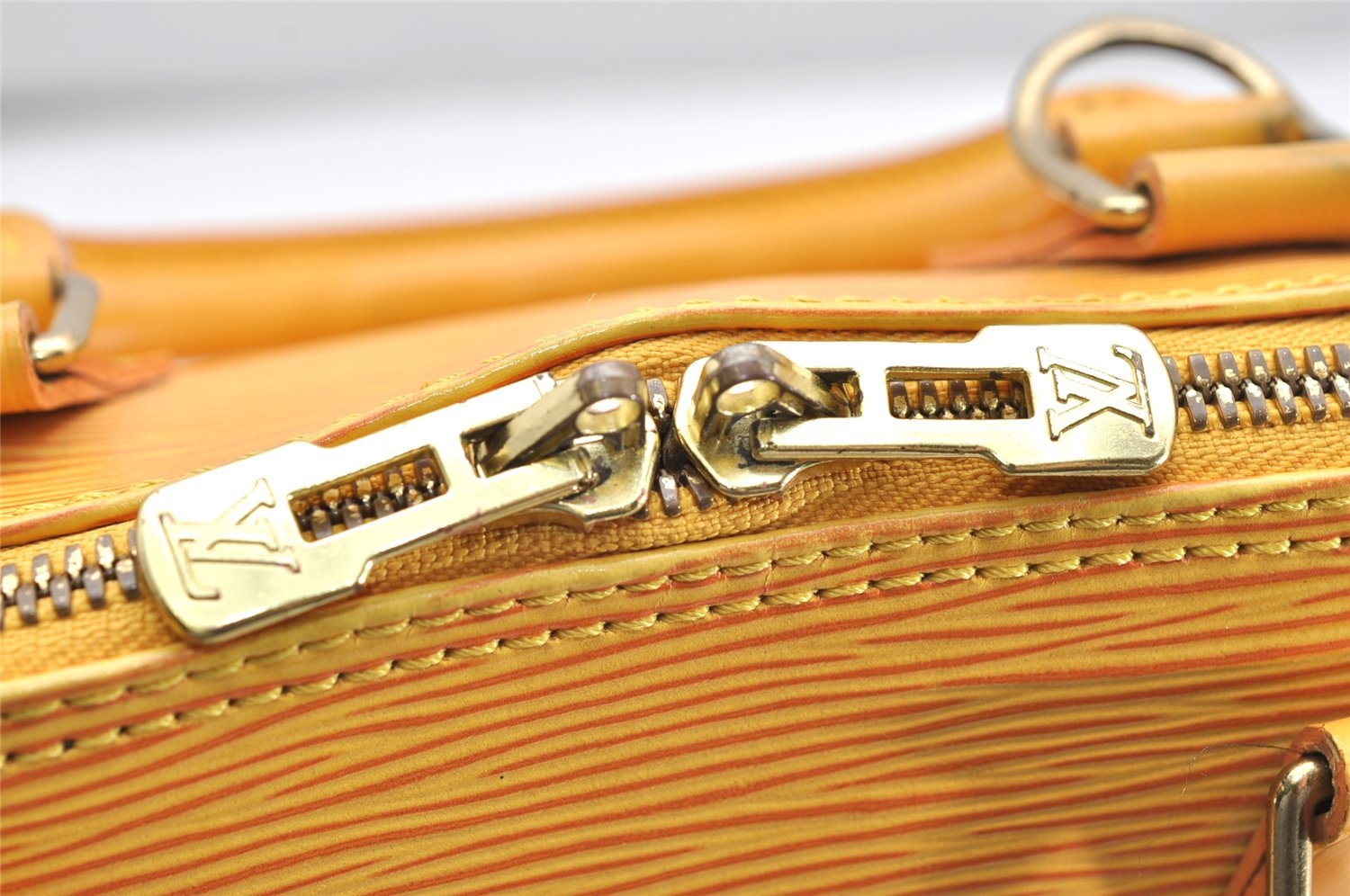 Authentic Louis Vuitton Epi Alma PM Hand Bag Yellow M52149 LV 4153K