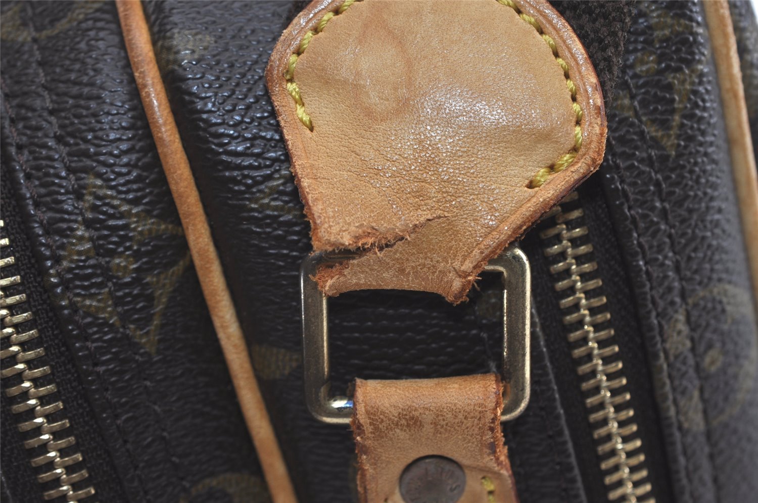 Authentic Louis Vuitton Monogram Reporter PM Shoulder Bag M45254 Junk 4154J