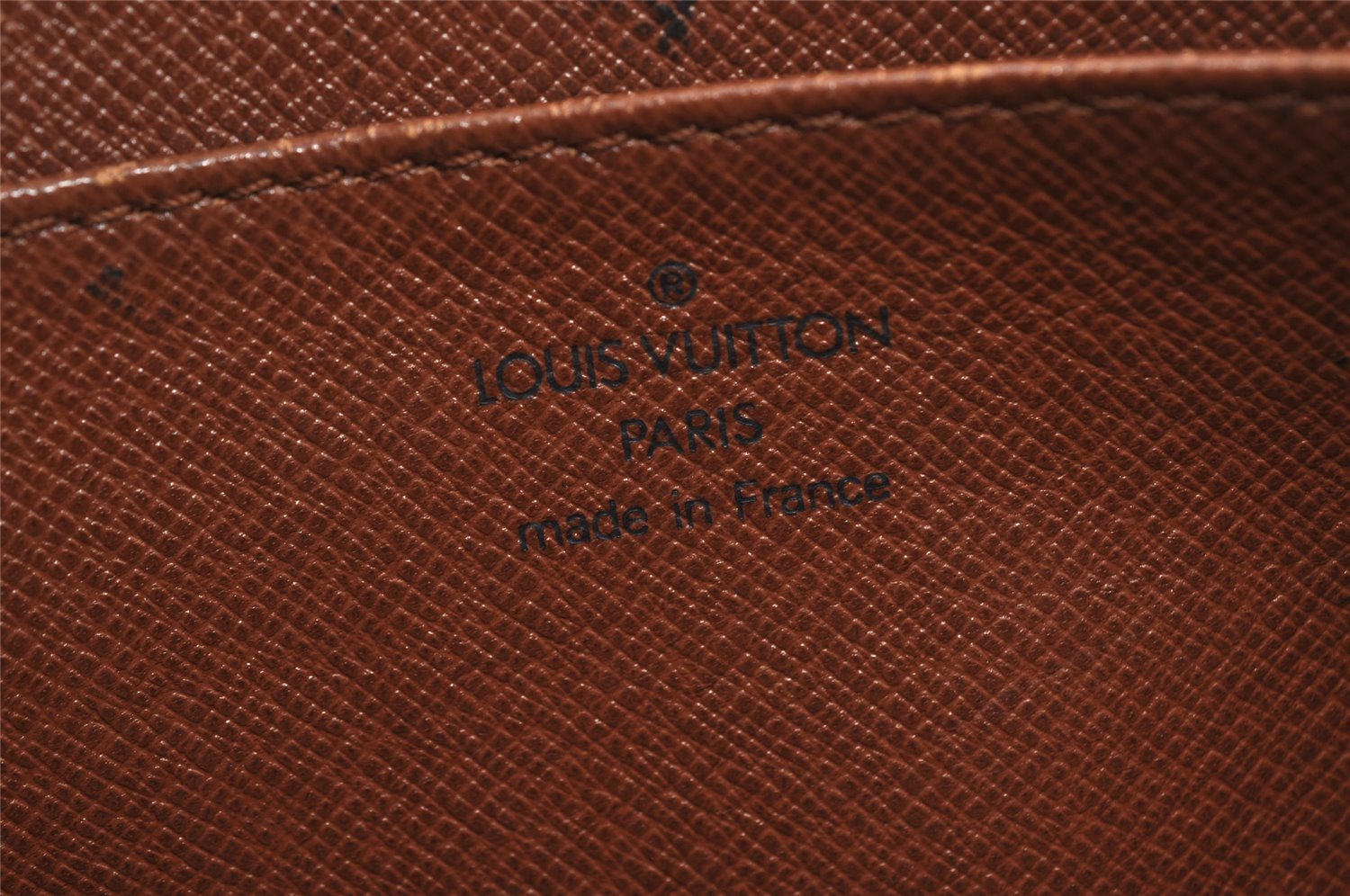 Authentic Louis Vuitton Epi Pochette Homme Clutch Hand Bag Brown M52528 LV 4157I