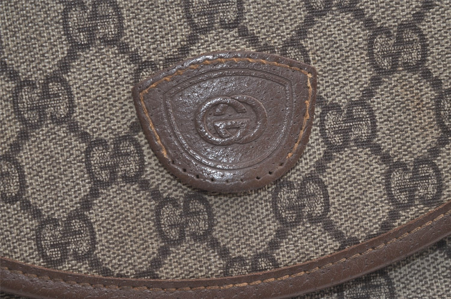 Authentic GUCCI Shoulder Cross Body Bag Purse GG PVC Leather Brown Junk 4176K