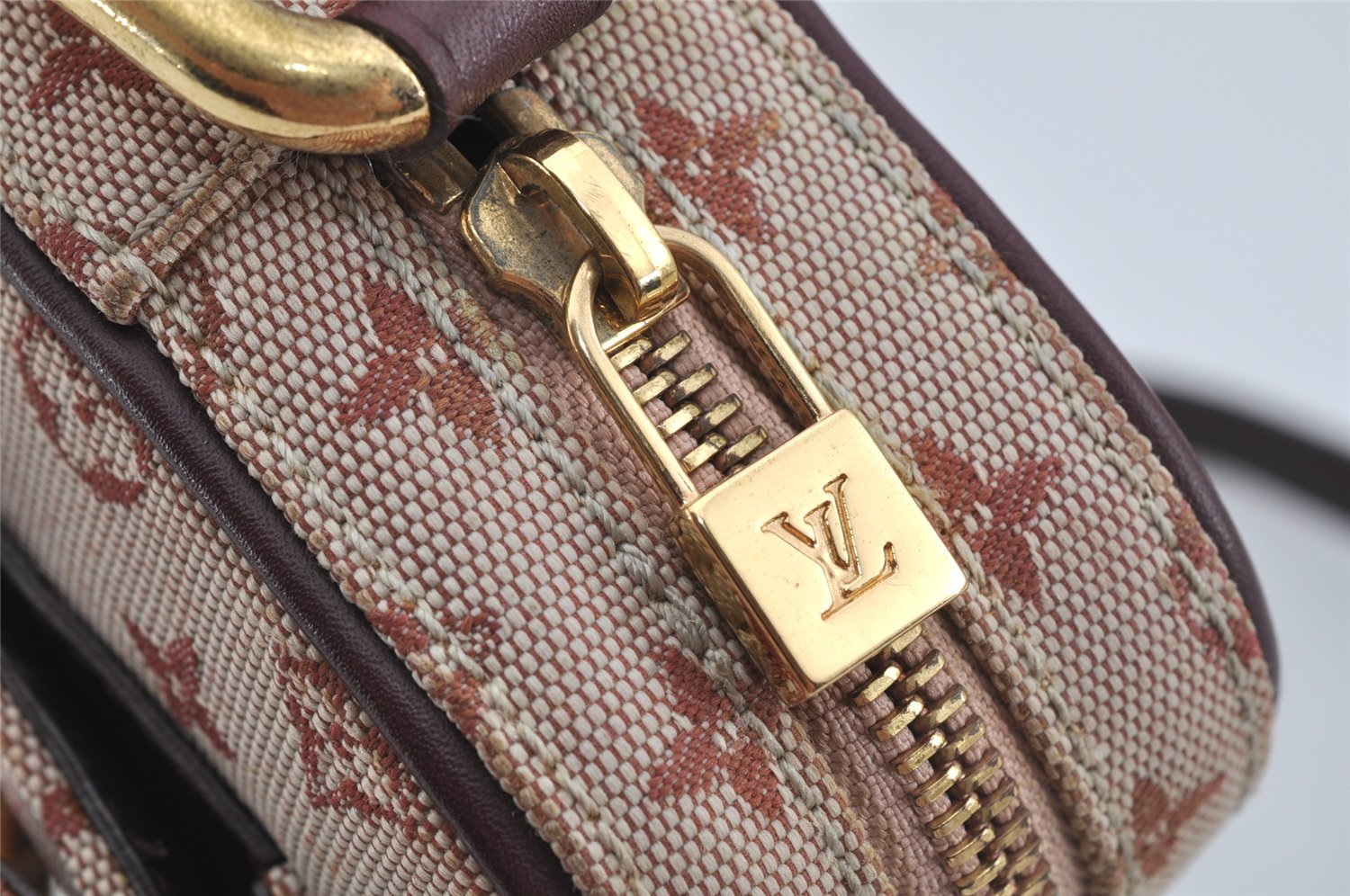 Auth Louis Vuitton Monogram Mini Juliet MM Shoulder Cross Bag M92219 Pink 4178J