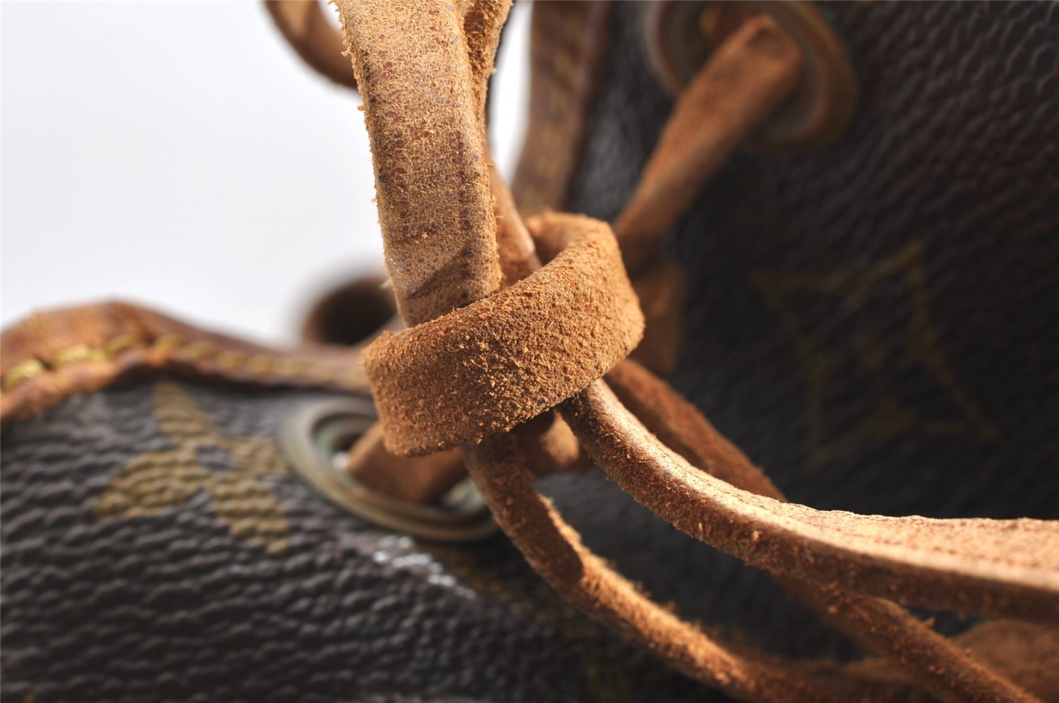 Authentic Louis Vuitton Monogram Noe Shoulder Drawstring Bag Old Model LV 4181I