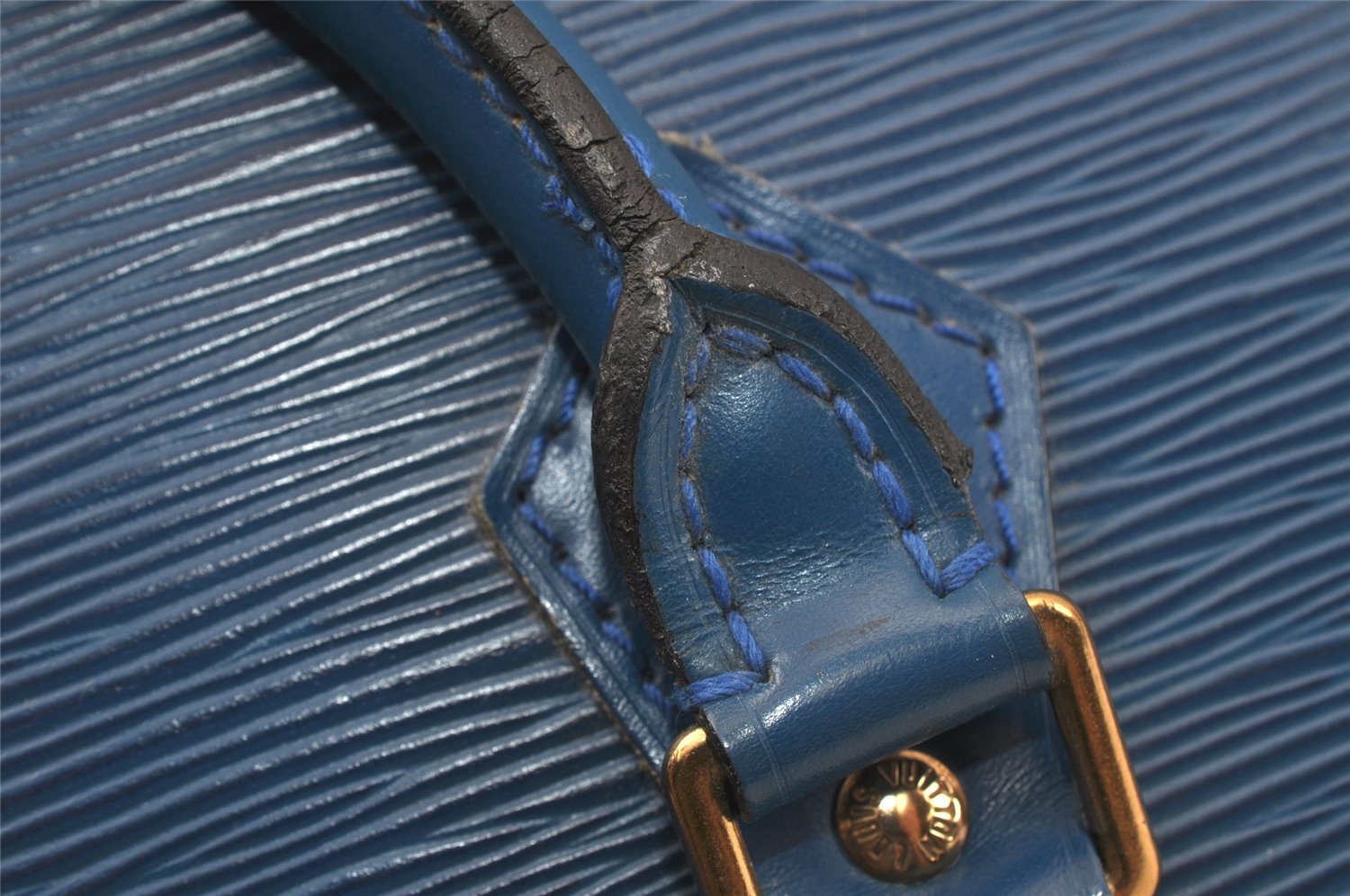 Authentic Louis Vuitton Epi Sac Triangle Hand Bag Blue M52095 LV 4183K