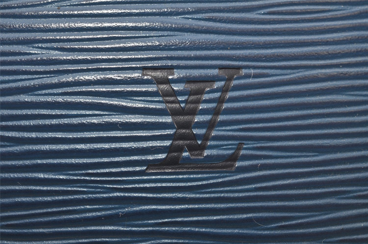 Authentic Louis Vuitton Epi Sac Triangle Hand Bag Blue M52095 LV 4183K