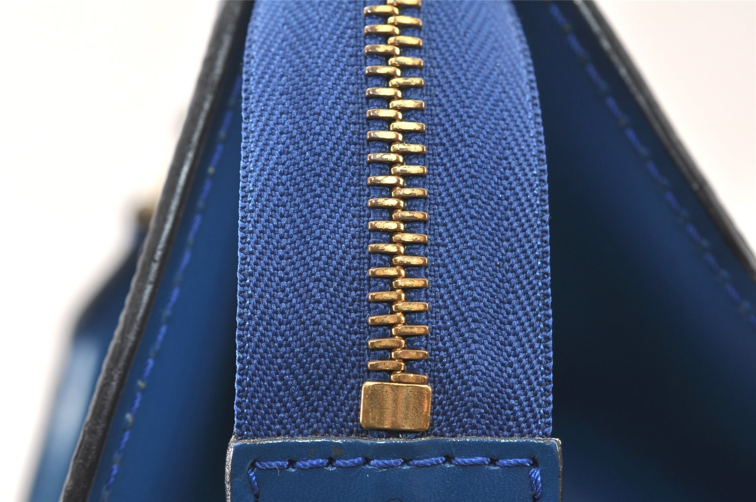 Authentic Louis Vuitton Epi Sac Triangle Hand Bag Blue M52095 LV 4183K