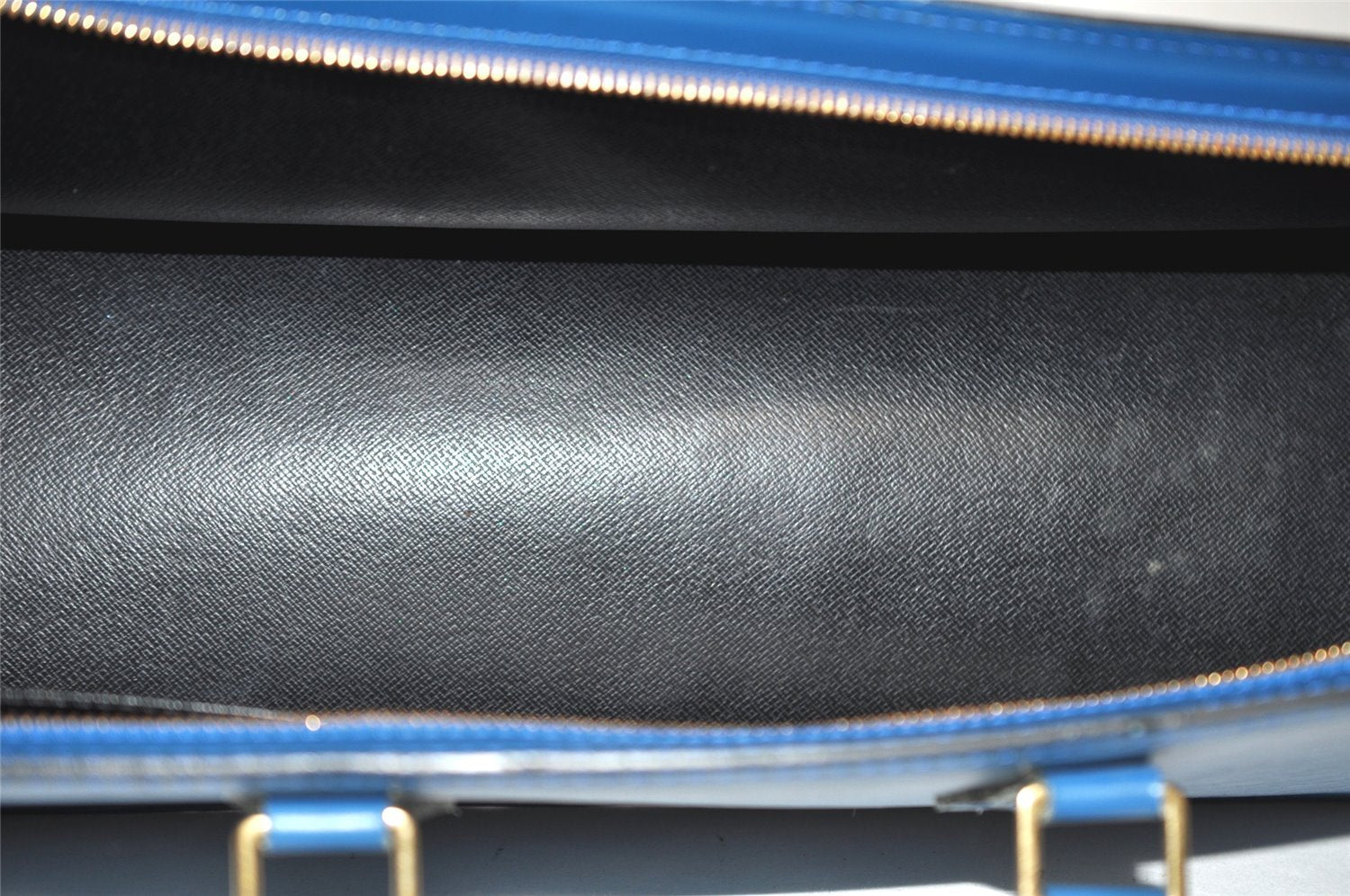 Authentic Louis Vuitton Epi Sac Triangle Hand Bag Blue M52095 LV 4183K