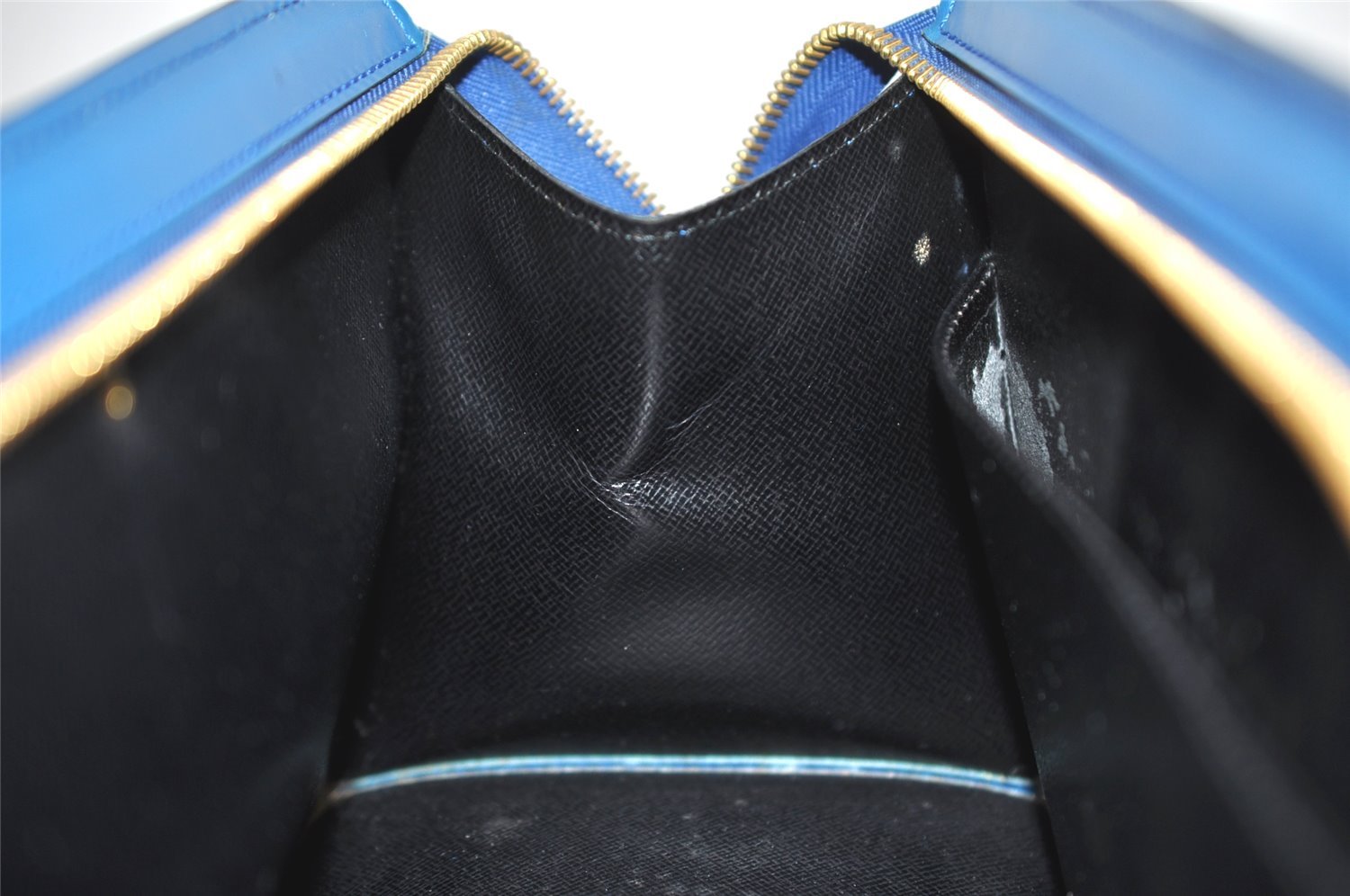 Authentic Louis Vuitton Epi Sac Triangle Hand Bag Blue M52095 LV 4183K