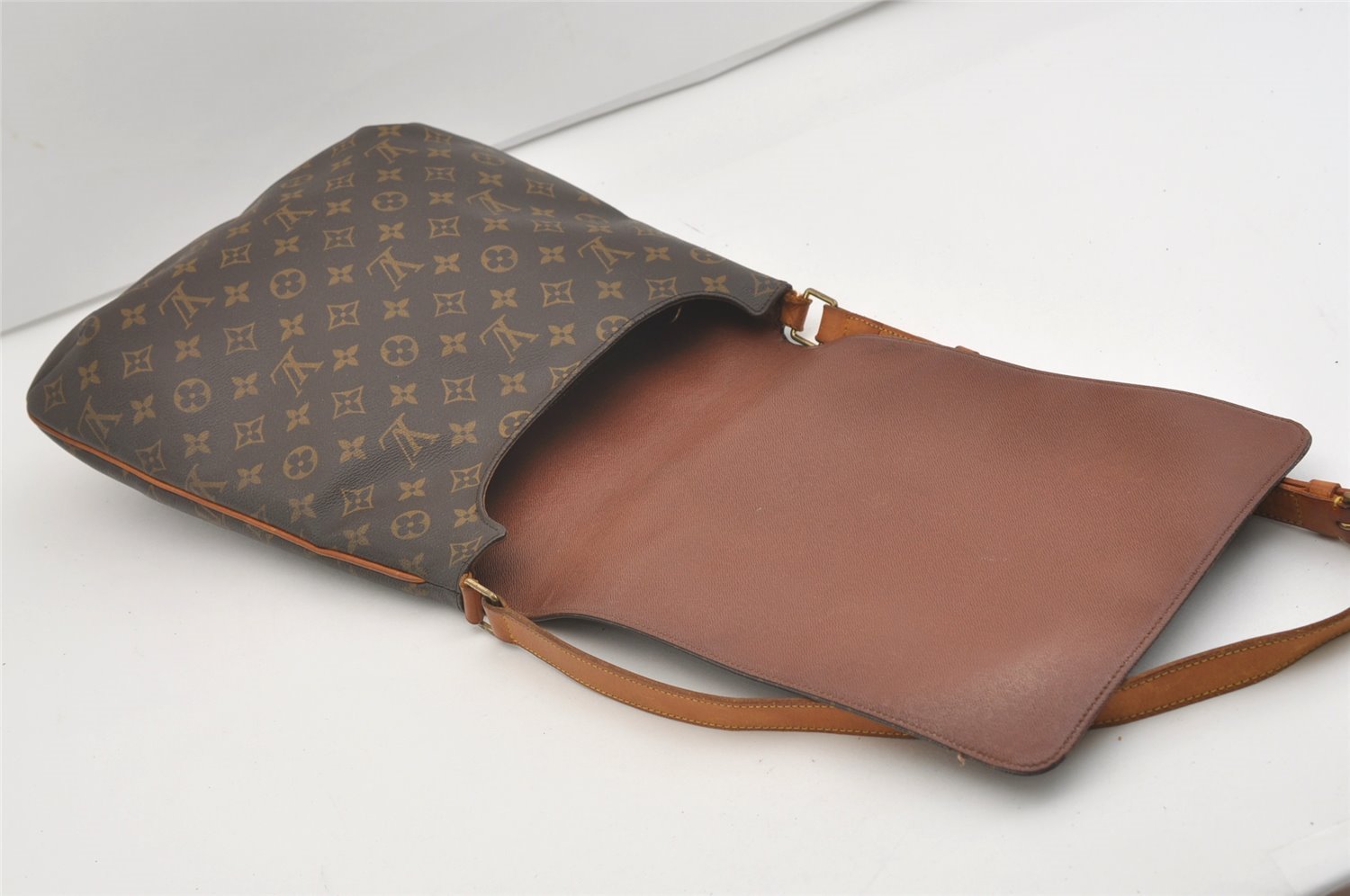 Authentic Louis Vuitton Monogram Musette Shoulder Cross Body Bag M51256 LV 4187J
