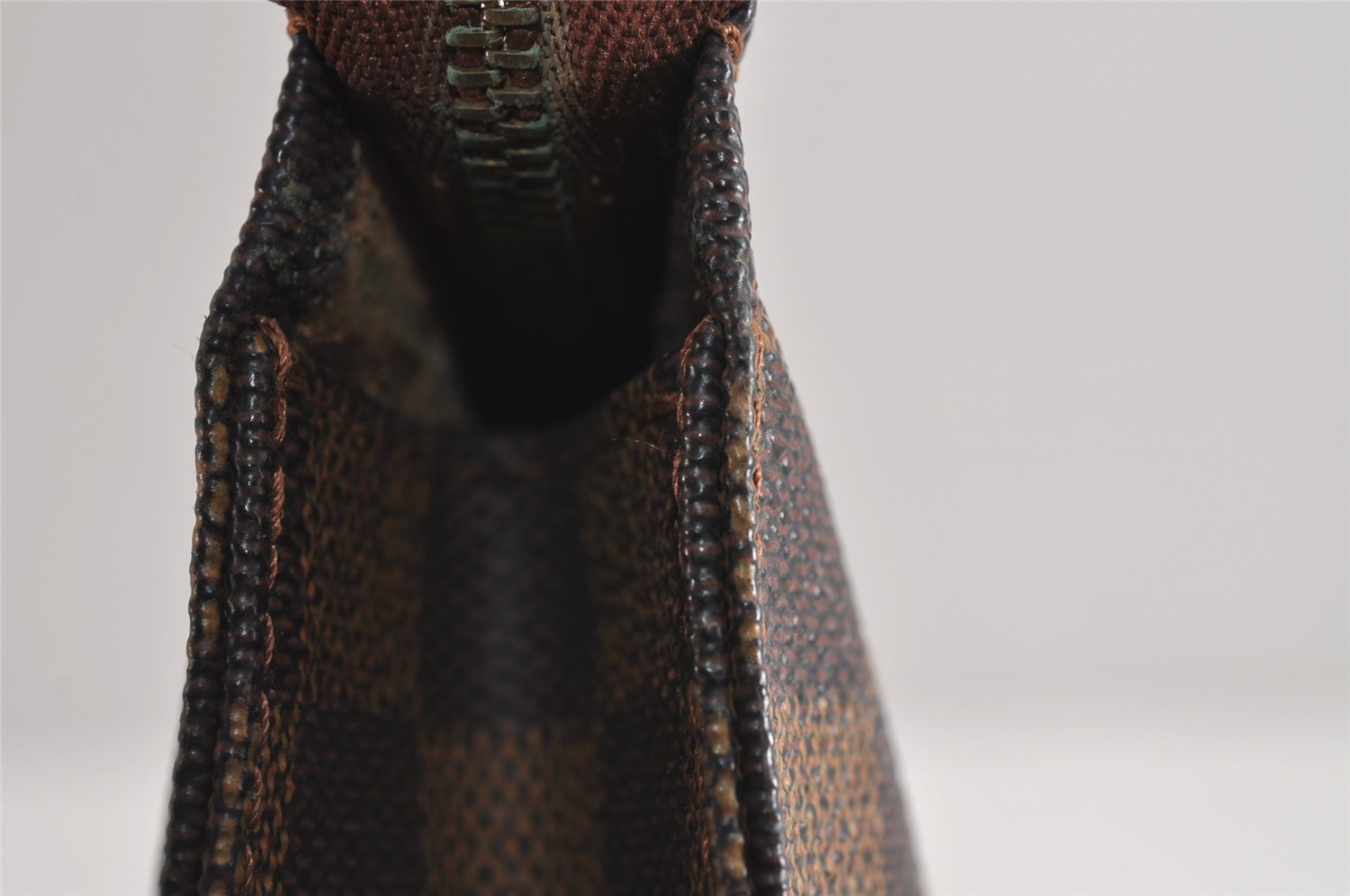 Auth Louis Vuitton Damier Poche Toilette 26 Cosmetic Pouch N47543 Junk 4190J