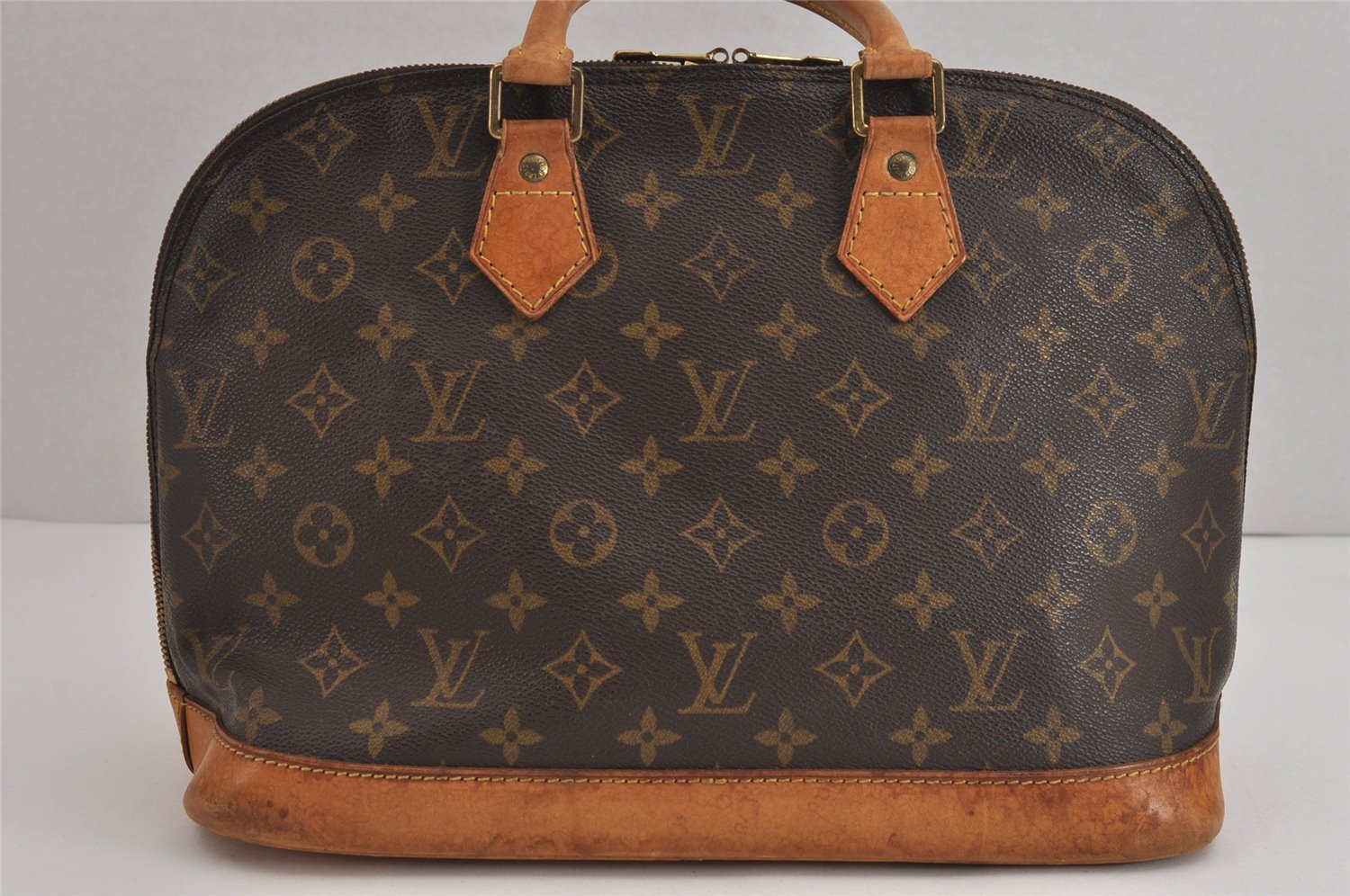 Authentic Louis Vuitton Monogram Alma Hand Bag Purse M51130 LV 4193J