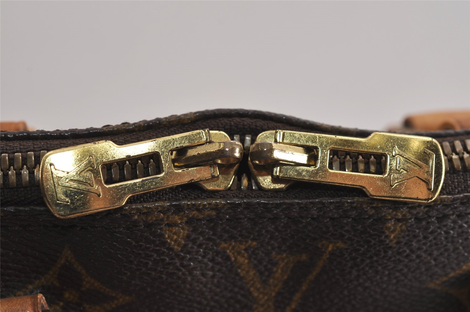 Authentic Louis Vuitton Monogram Alma Hand Bag Purse M51130 LV 4193J