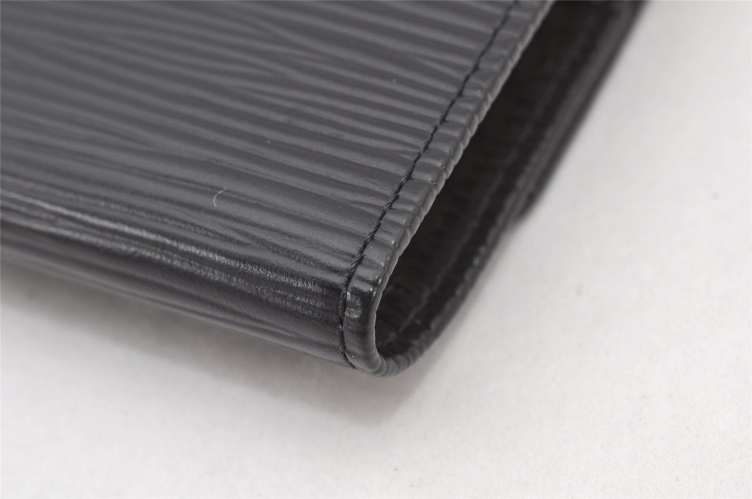 Authentic Louis Vuitton Epi Multicles 6 Key Case Black M63812 LV 4193K