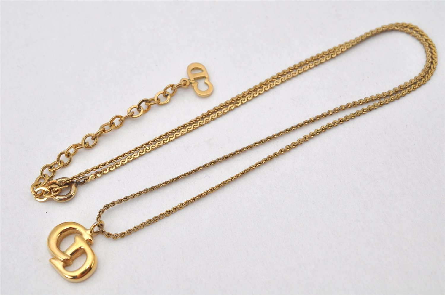 Authentic Christian Dior Gold Tone Chain Pendant Necklace CD 4194K