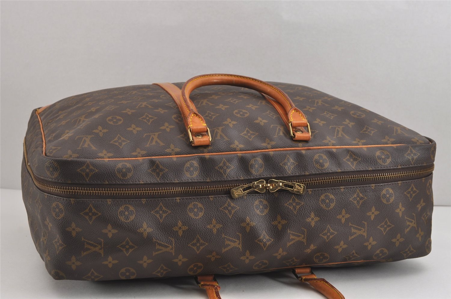 Authentic Louis Vuitton Monogram Sirius 50 Travel Boston Bag Old Model LV 4196J