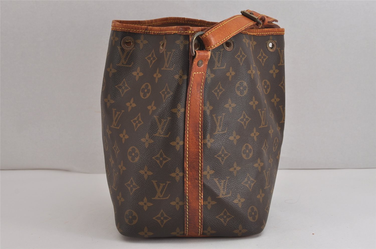 Authentic Louis Vuitton Monogram Petit Noe M42226 Shoulder Drawstring Bag 4203J