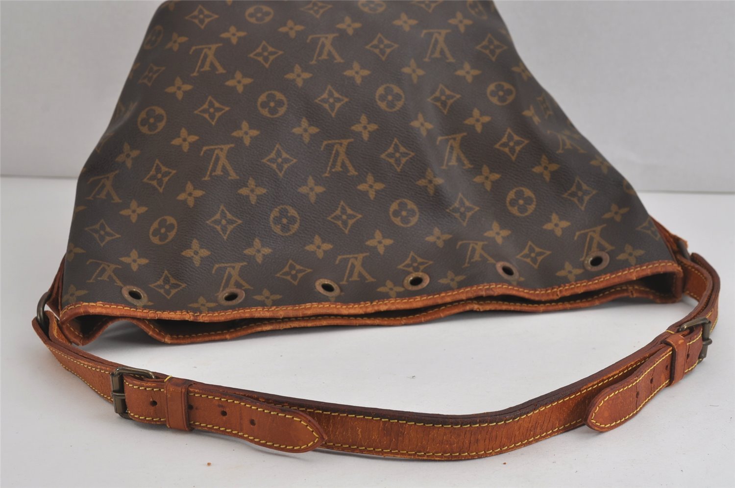 Authentic Louis Vuitton Monogram Petit Noe M42226 Shoulder Drawstring Bag 4203J