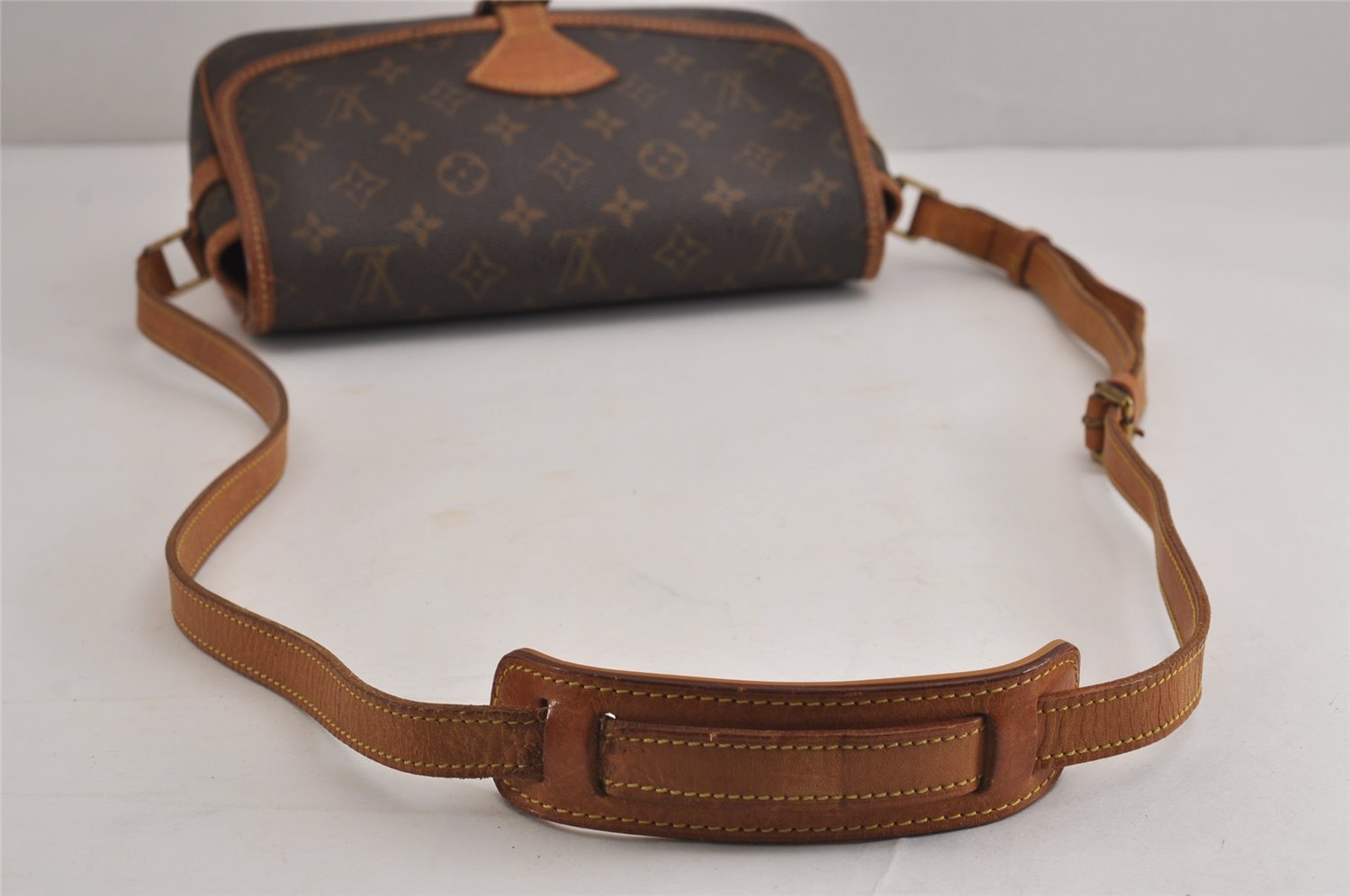 Authentic Louis Vuitton Monogram Sologne Shoulder Cross Body Bag M42250 LV 4204J