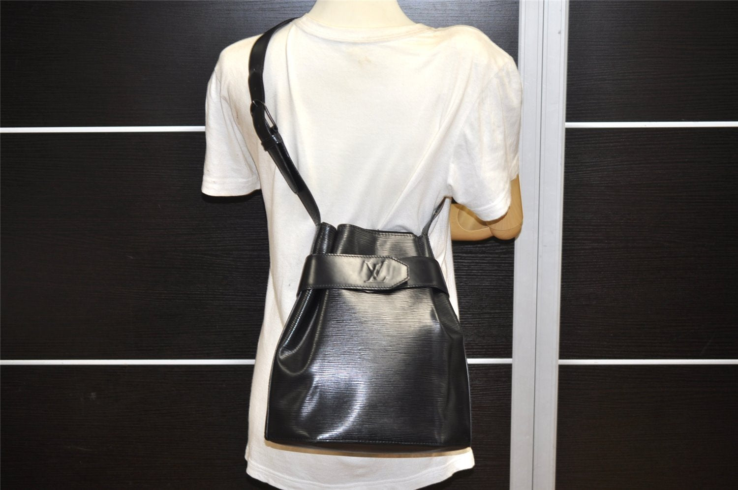 Auth Louis Vuitton Epi Sac De Paule PM Shoulder Cross Bag Black M80157 LV 4204K